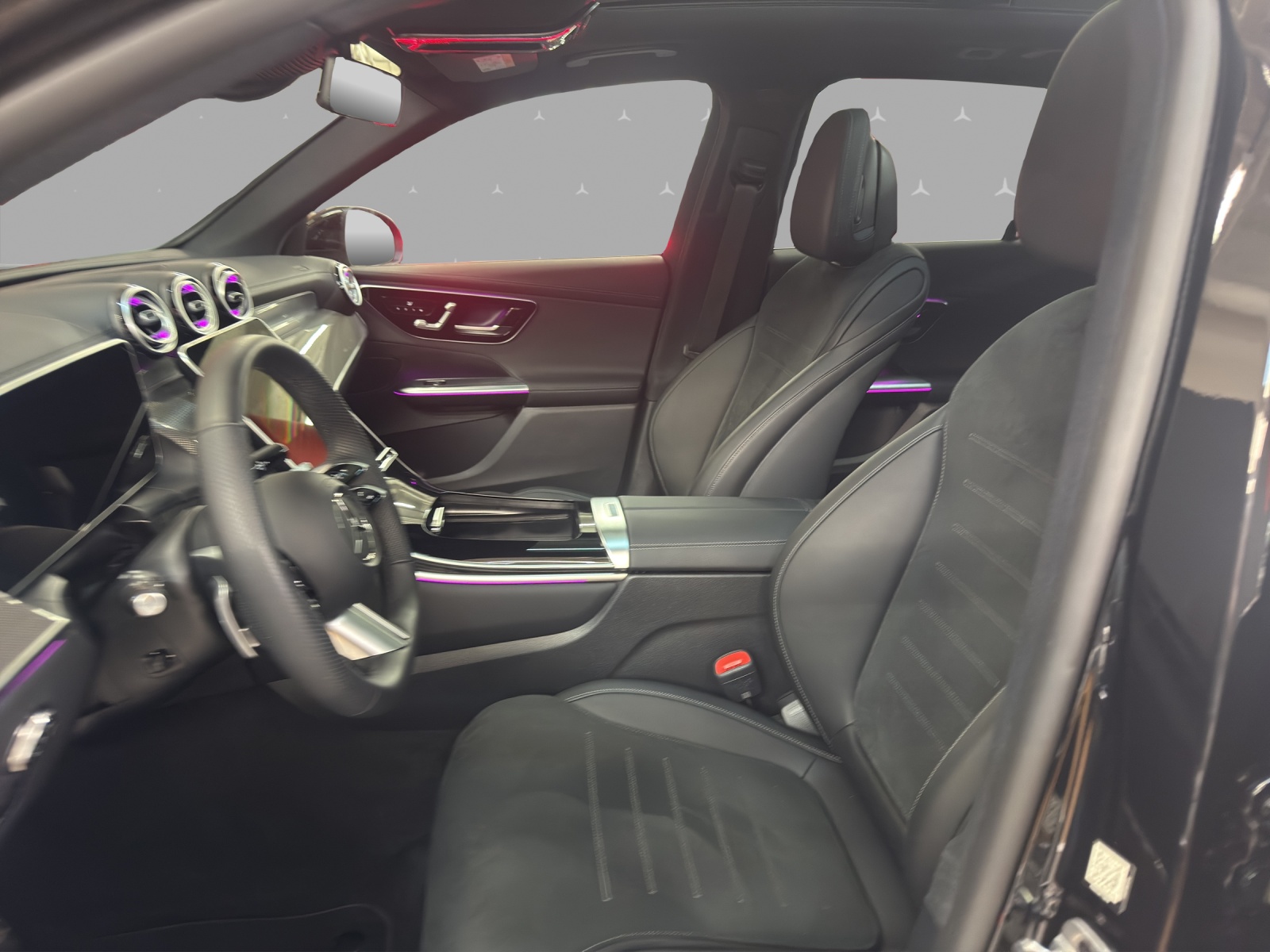MERCEDES-BENZ GLC 300 4M - AMG / 360 Grad Kamera / Panorama-Dach / AHK-image-7