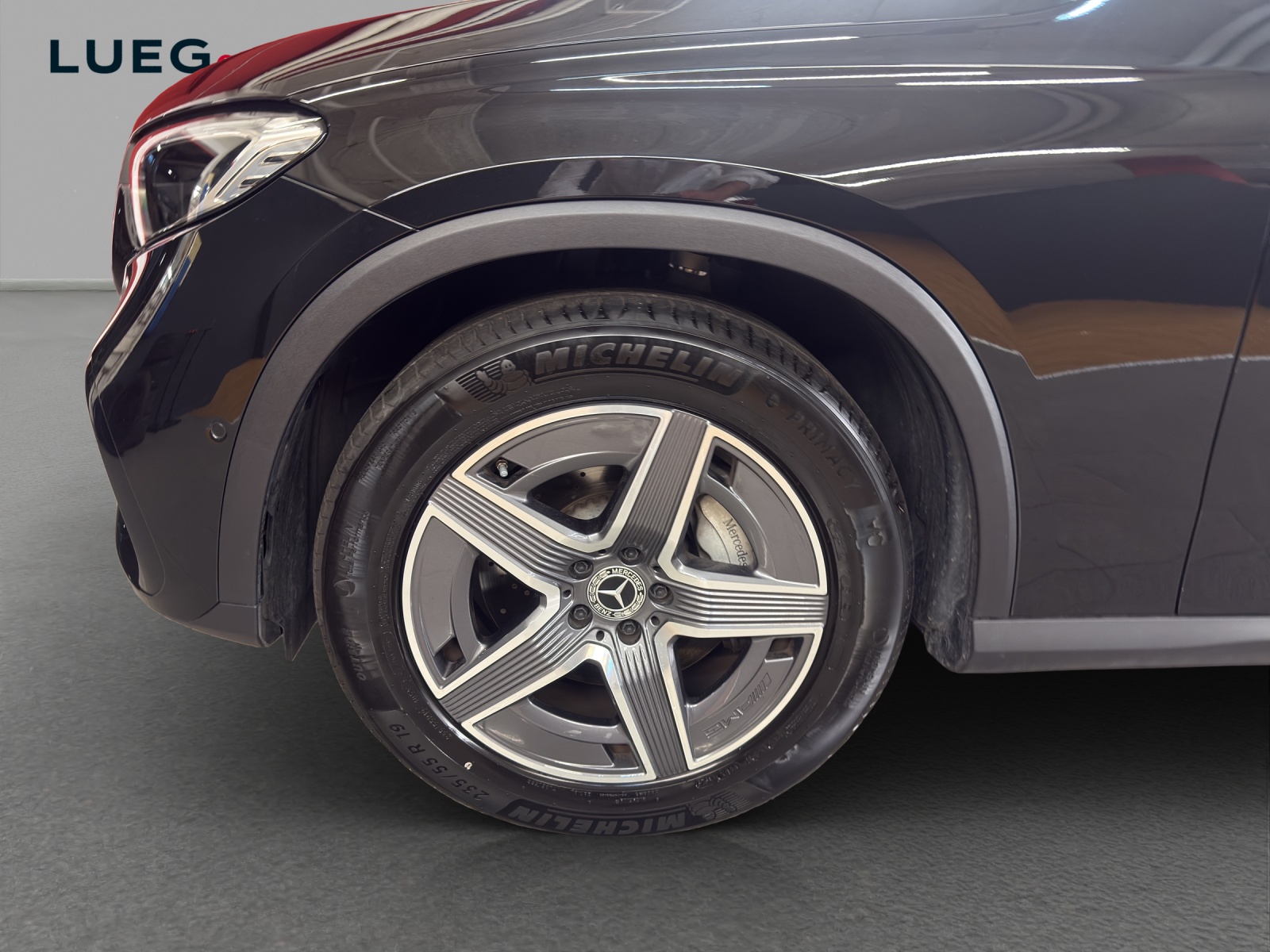 MERCEDES-BENZ GLC 300 4M - AMG / 360 Grad Kamera / Panorama-Dach / AHK-image-6