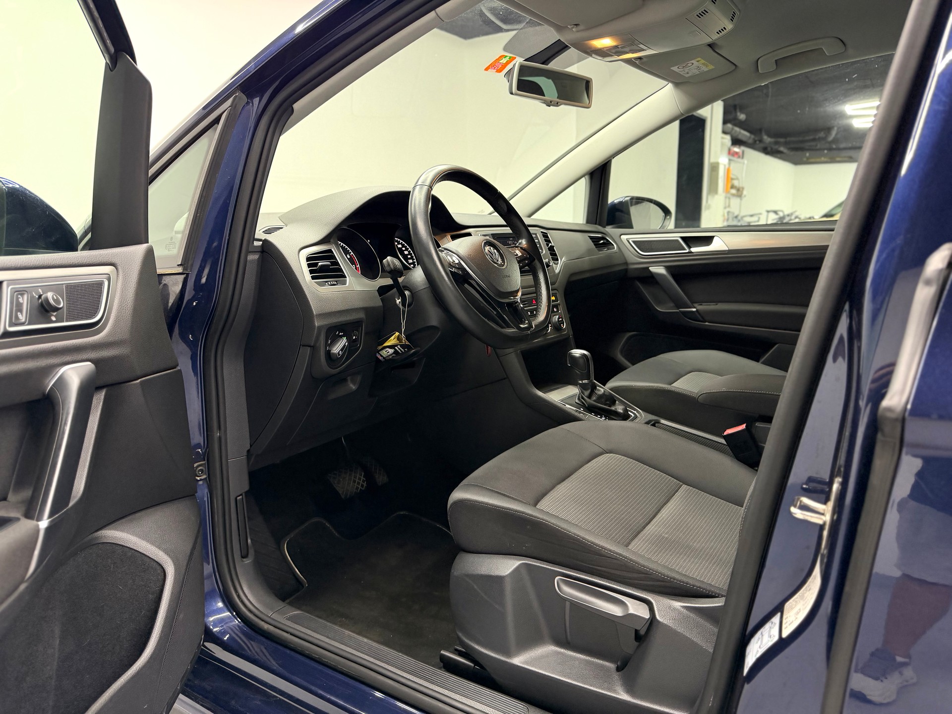 VW Golf Sportsvan 1.4 TSI Comfortline DSG-image-7