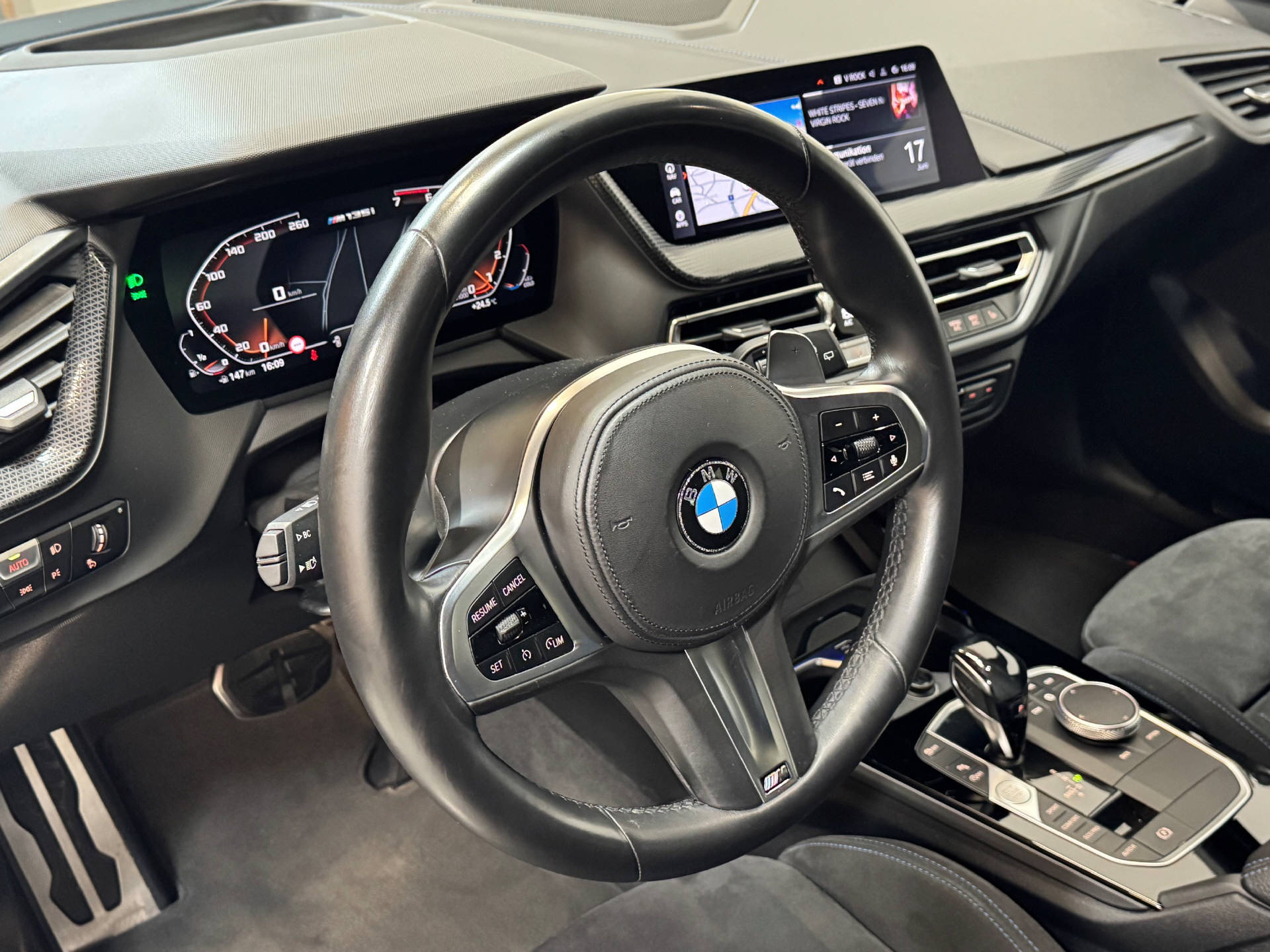 BMW M135i xDrive M Performance-image-6