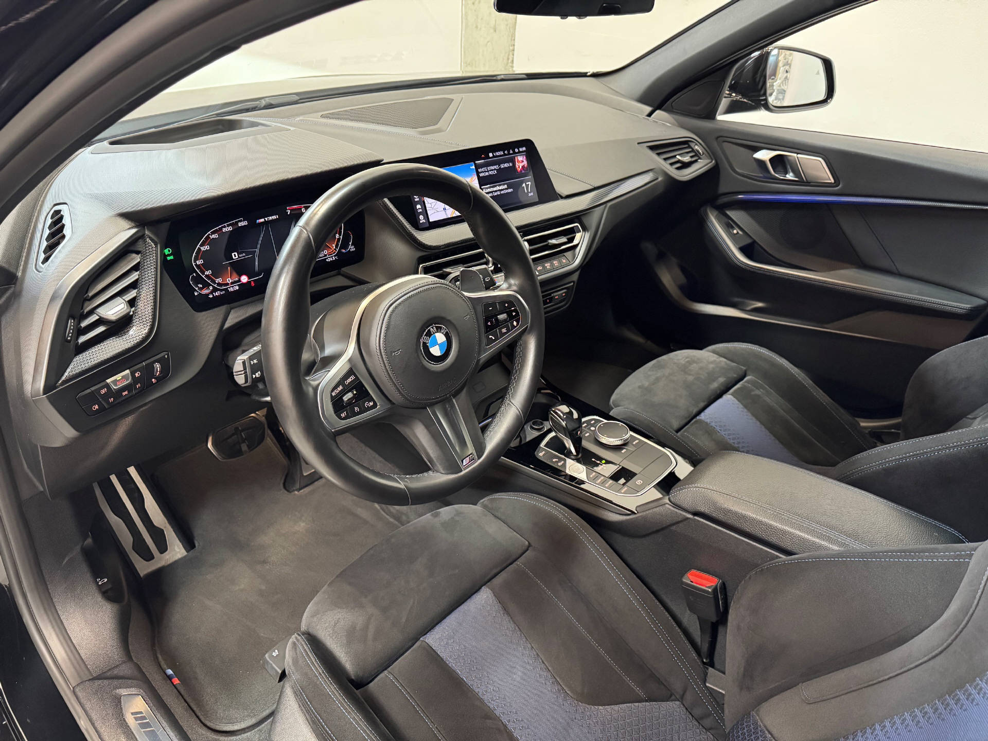 BMW M135i xDrive M Performance-image-2
