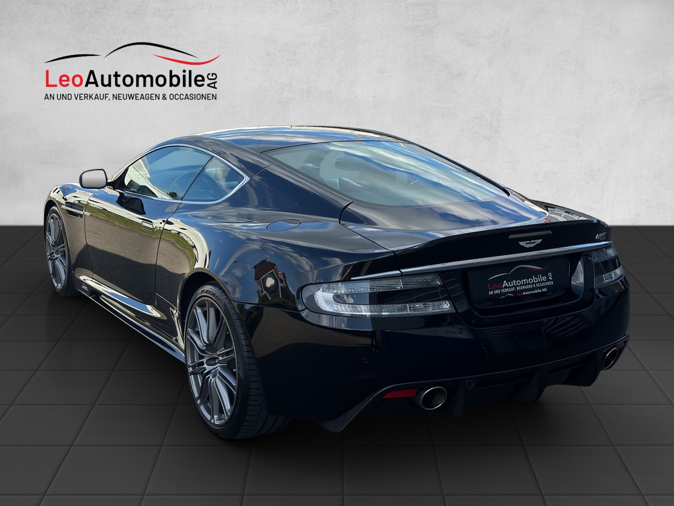 ASTON MARTIN DBS Coupé Touchtronic 2-image-2