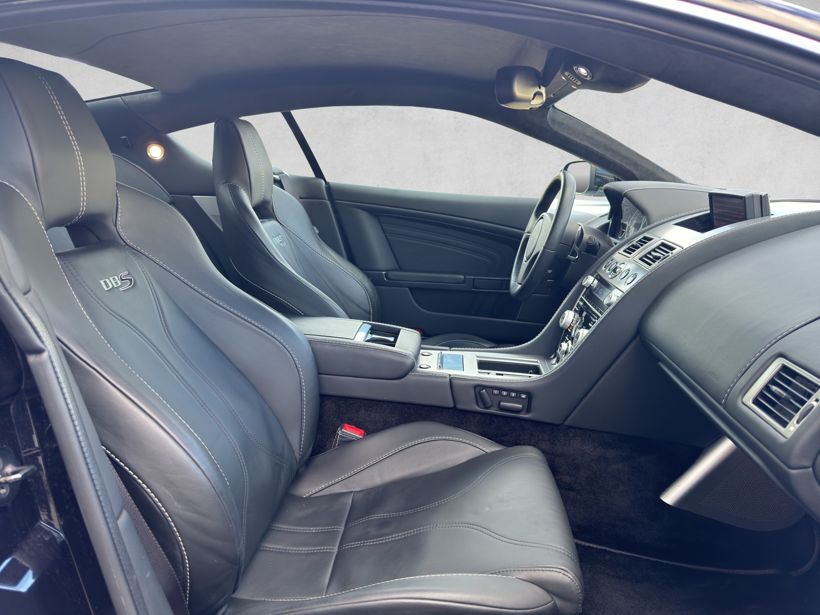 ASTON MARTIN DBS Coupé Touchtronic 2-image-14