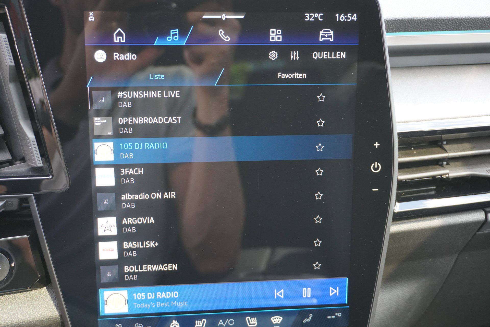 RENAULT Rafale 1.2 E-Tech Hybrid 200 Esprit Alpine-image-22