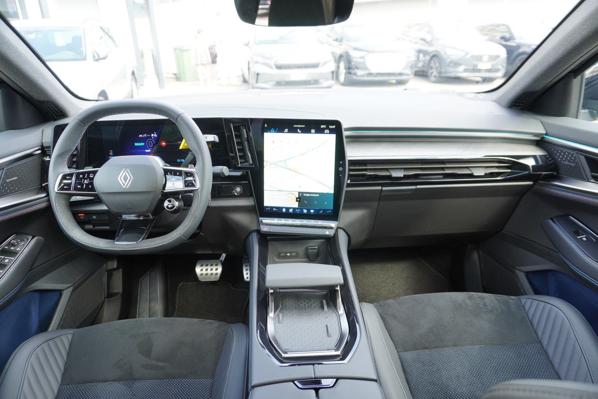RENAULT Rafale 1.2 E-Tech Hybrid 200 Esprit Alpine-image-15
