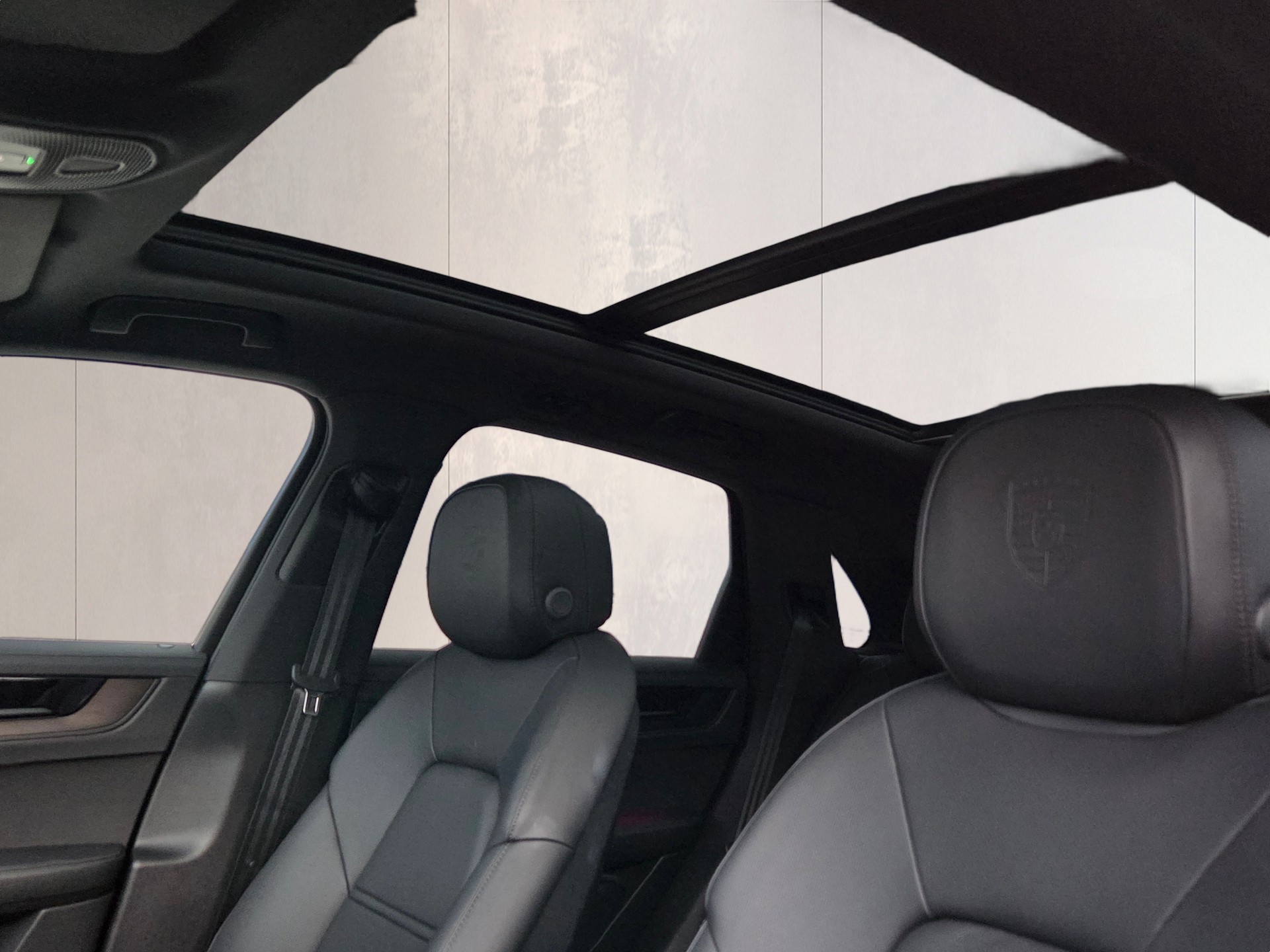 PORSCHE Cayenne Black Edition Tiptronic-image-11
