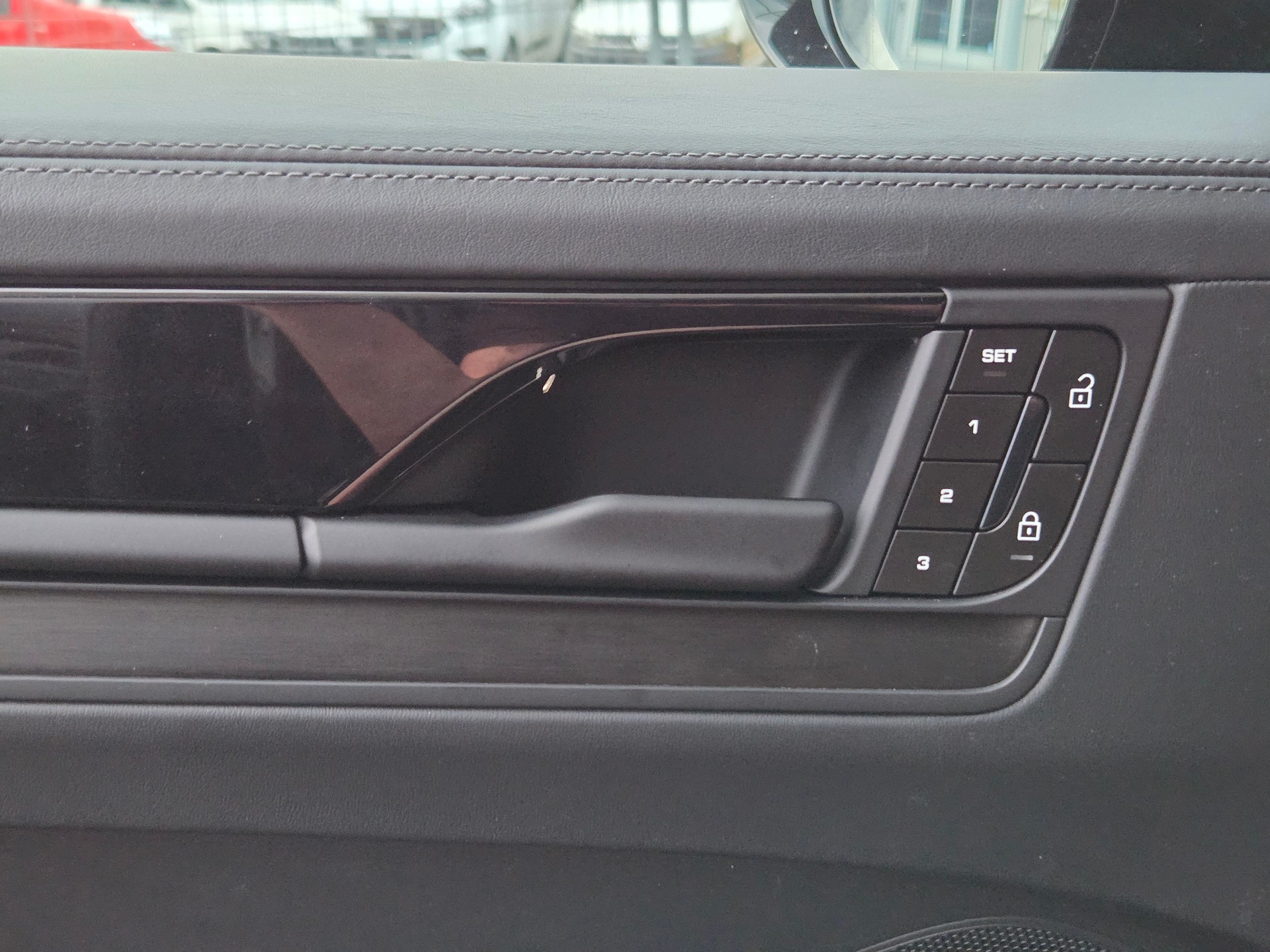 PORSCHE Cayenne Black Edition Tiptronic-image-17