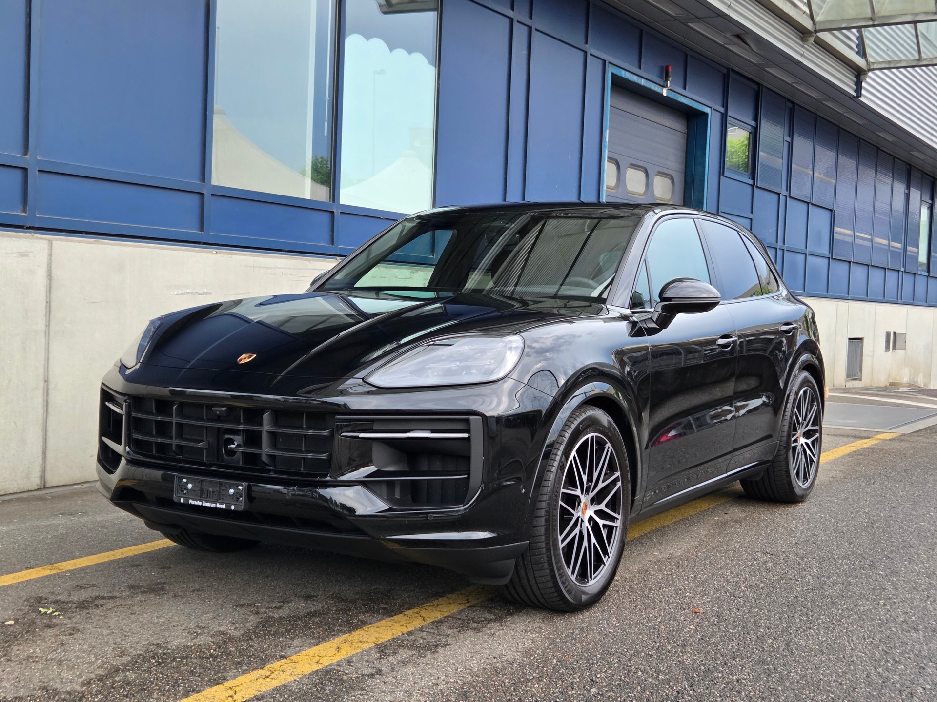 PORSCHE Cayenne Black Edition Tiptronic-image-1