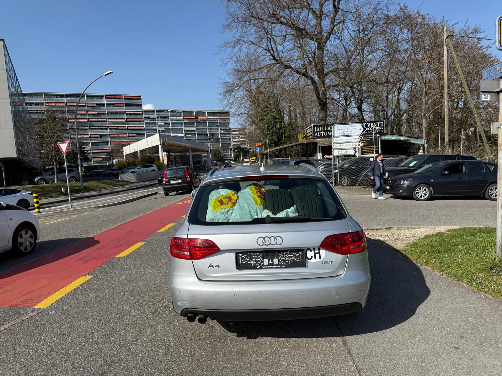 AUDI A4 Avant 1.8 TFSI multitronic-image-4