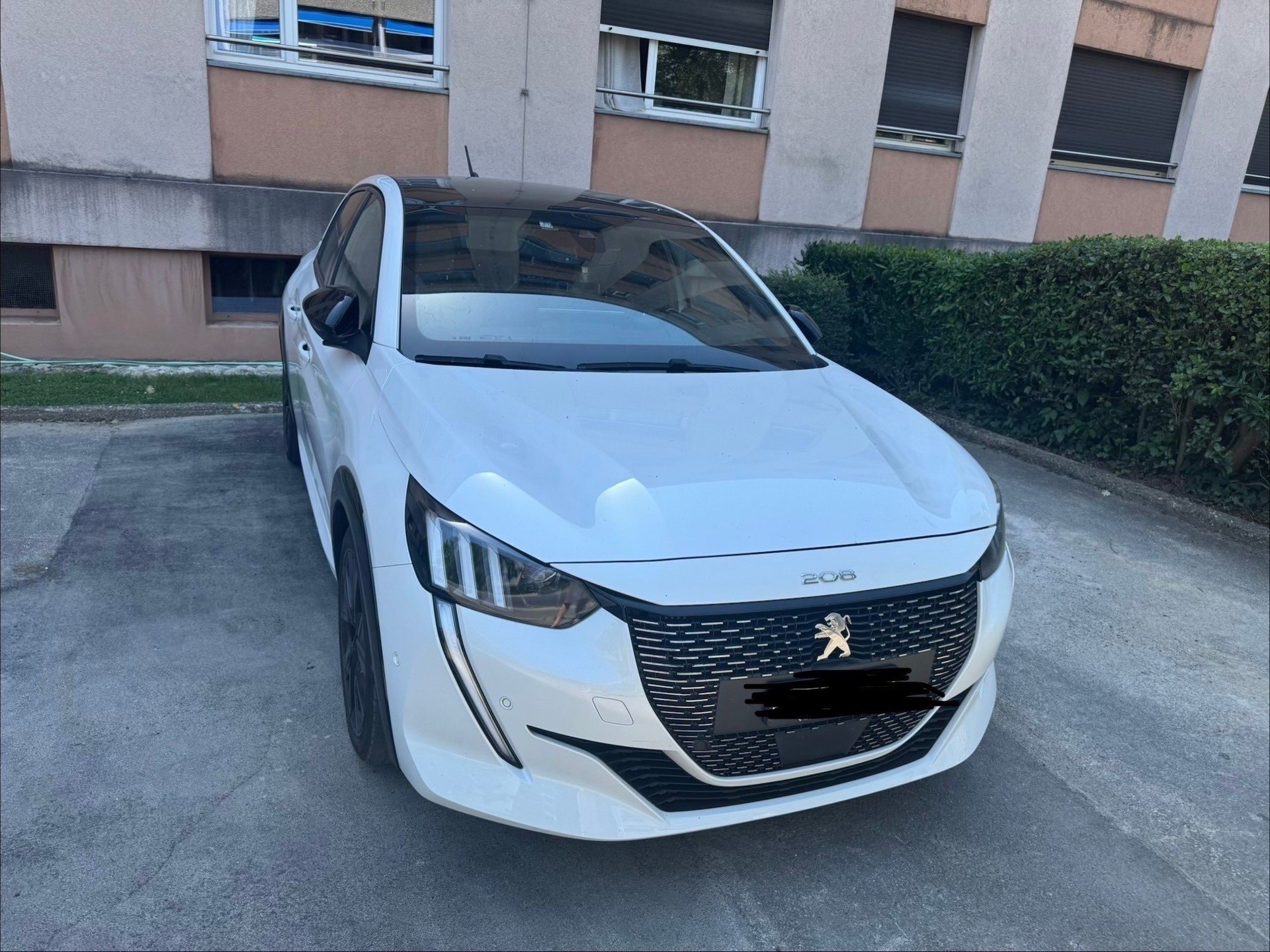 PEUGEOT 1.2 PureTech 130 GT-image-1