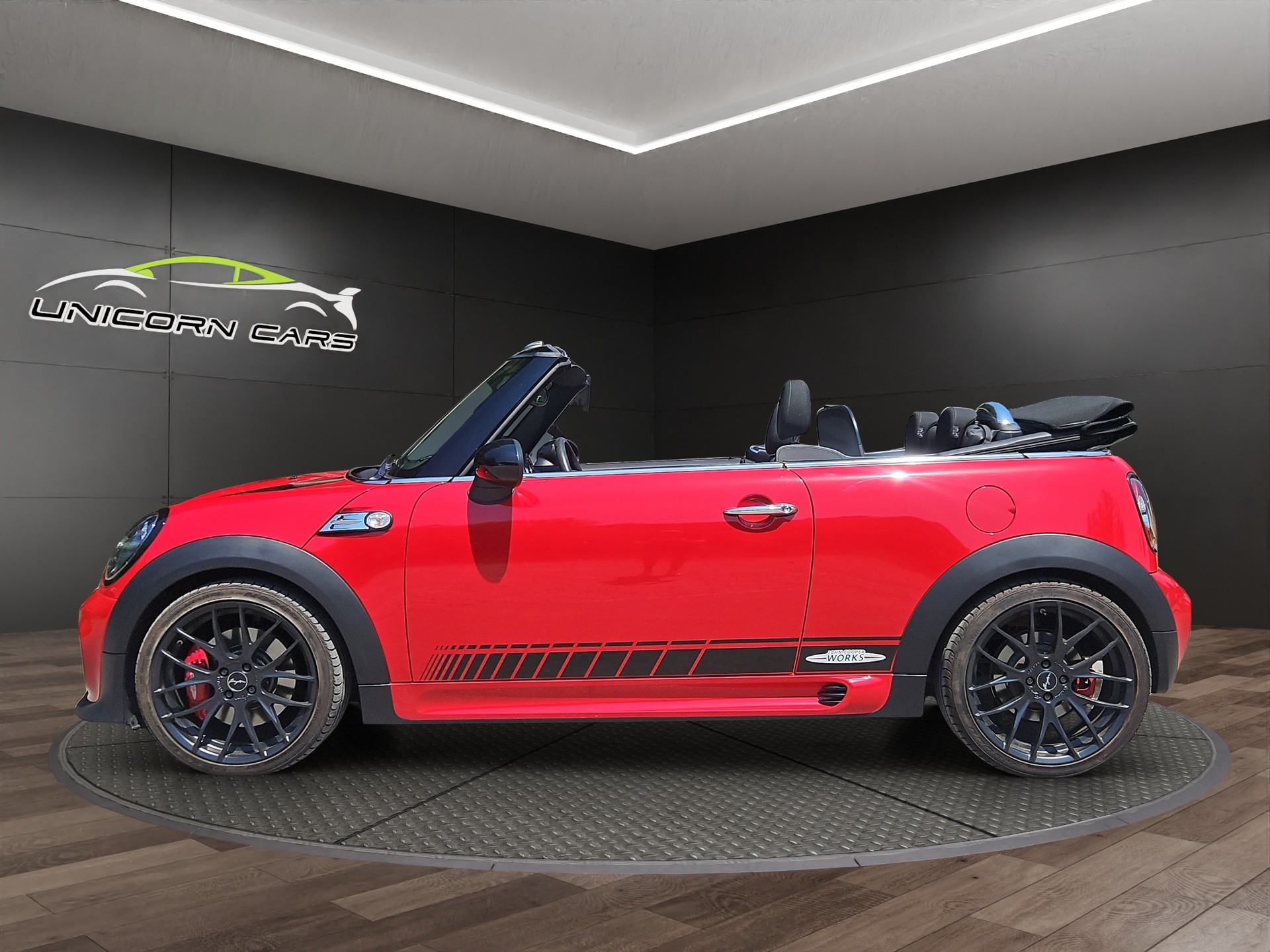 MINI Cooper John Cooper Works Cabriolet-image-1