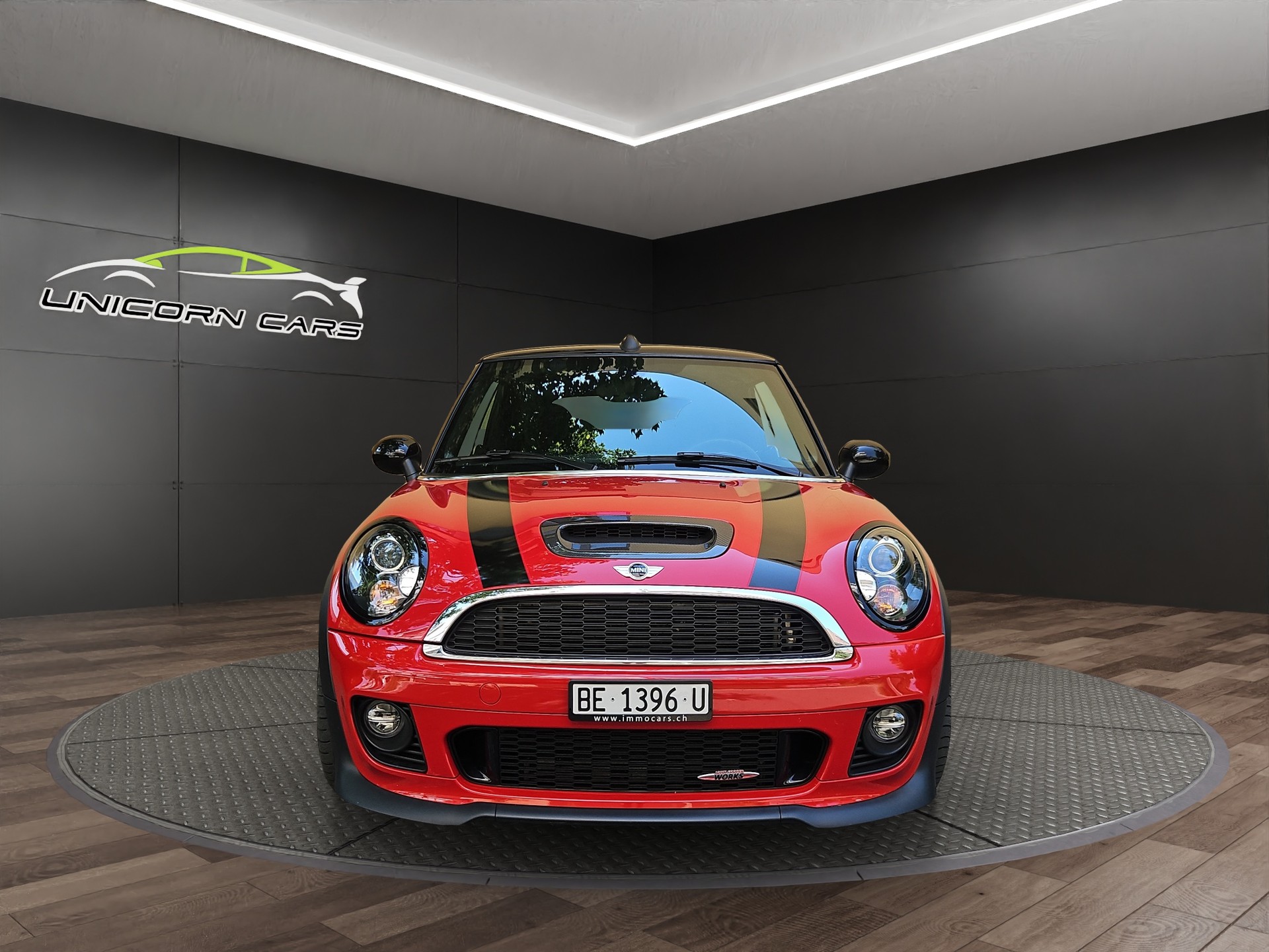 MINI Cooper John Cooper Works Cabriolet-image-2