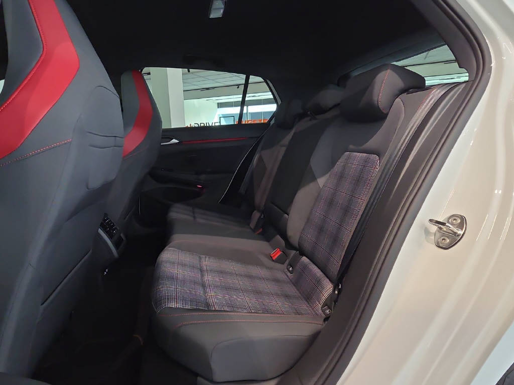 VW Golf VIII 2.0 TSI GTI DSG-image-10
