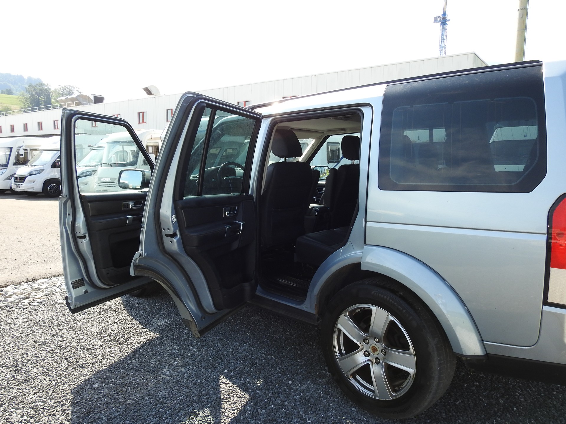 LAND ROVER Discovery 3.0 SDV6 HSE Automatic-image-16
