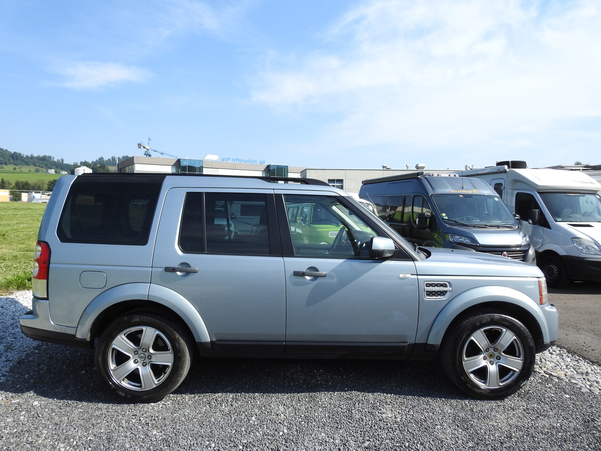LAND ROVER Discovery 3.0 SDV6 HSE Automatic-image-6