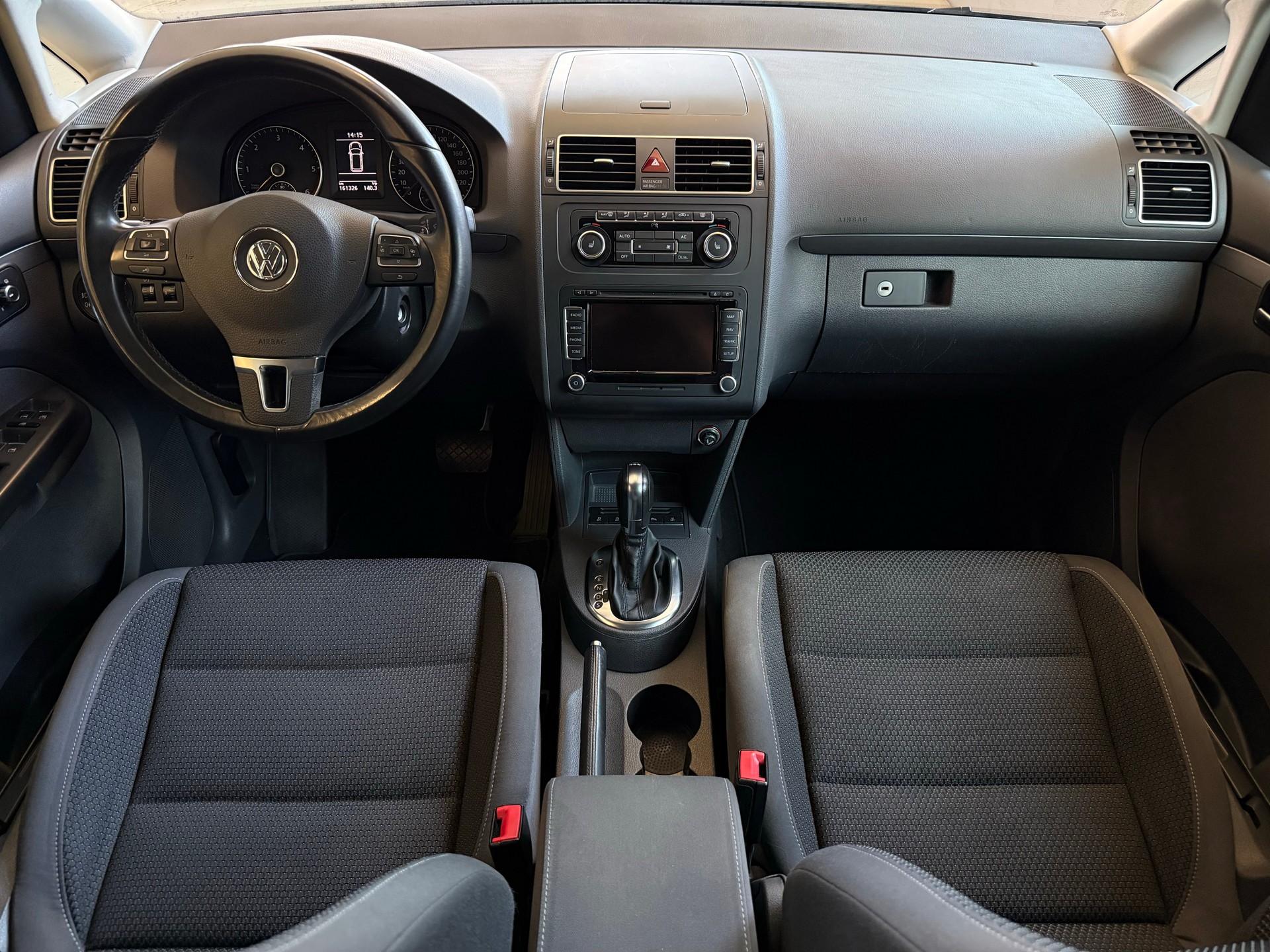 VW Touran 2.0 TDI BMT Comfortline DSG-image-12