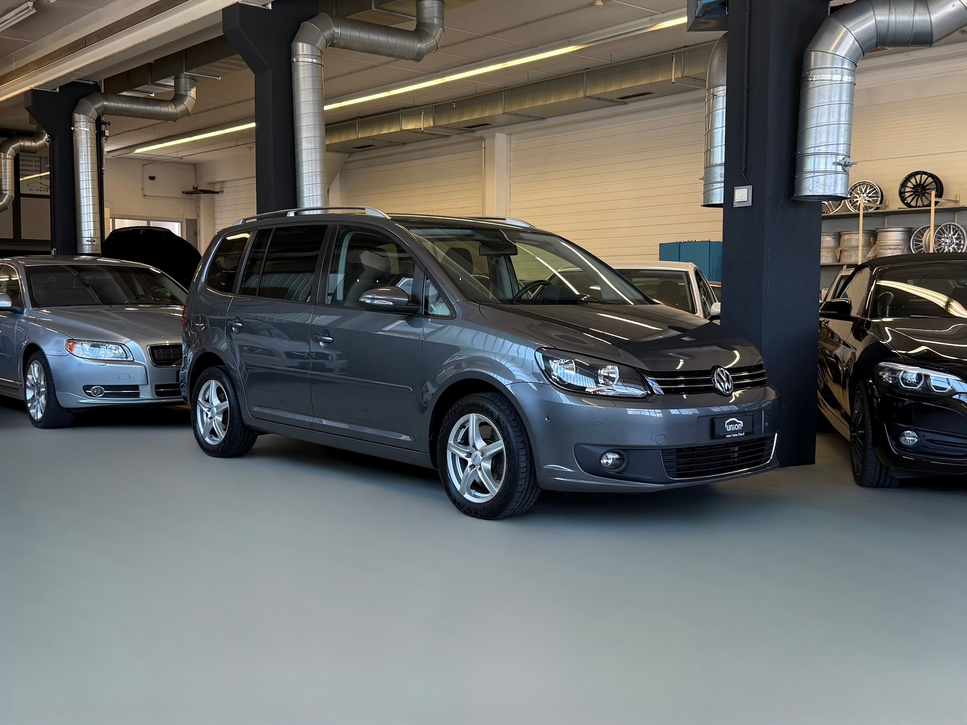 VW Touran 2.0 TDI BMT Comfortline DSG-image-1