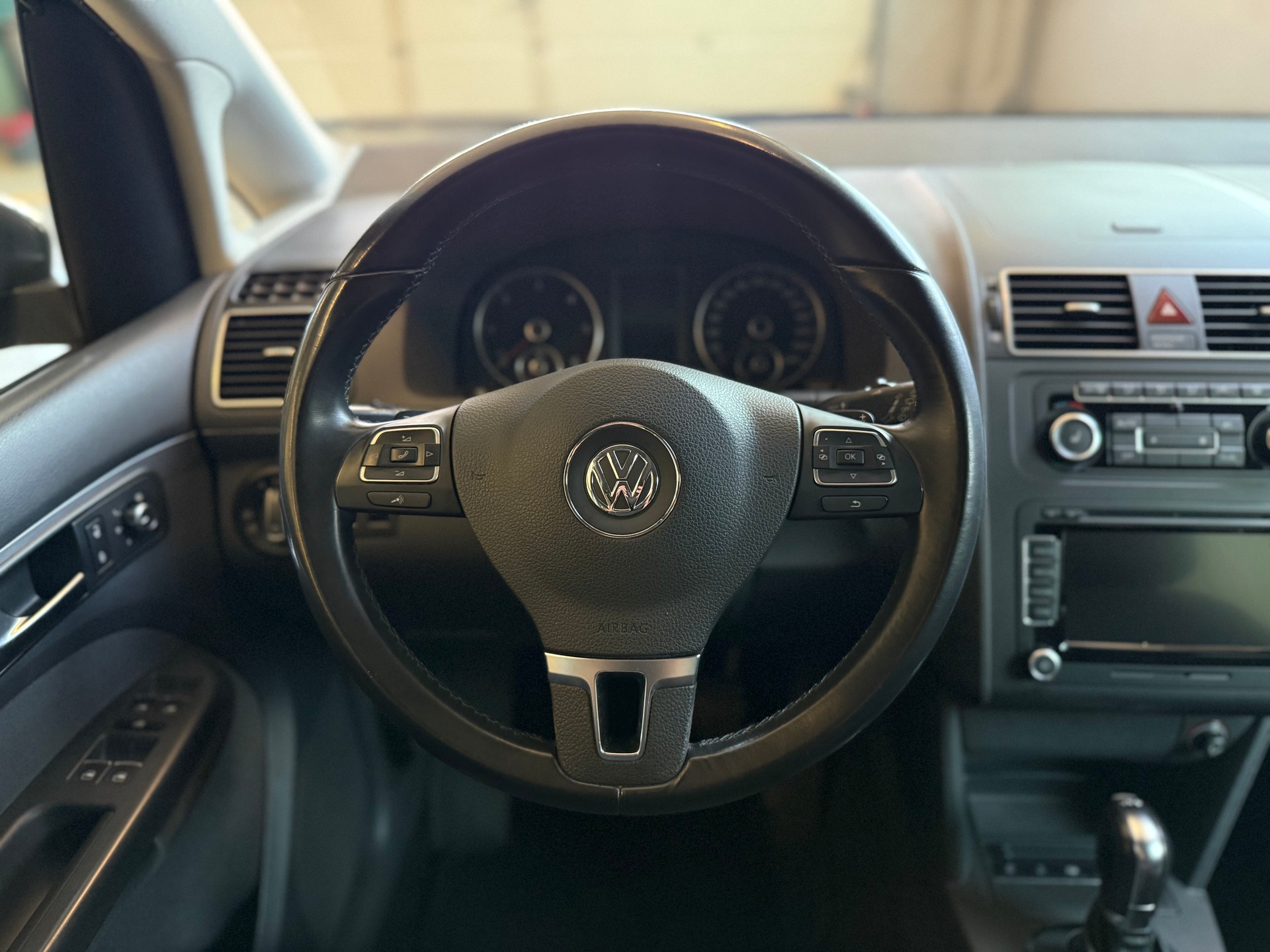 VW Touran 2.0 TDI BMT Comfortline DSG-image-13