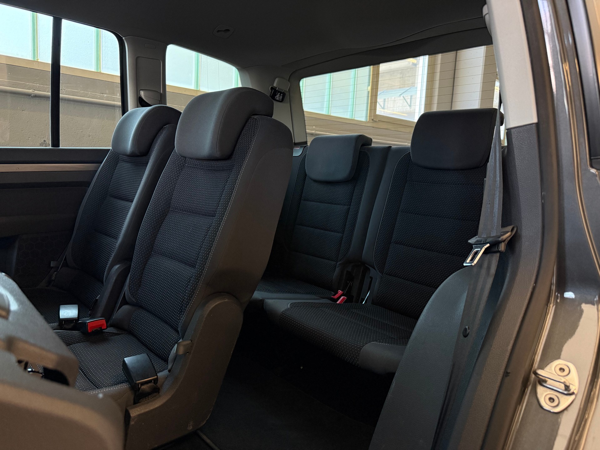 VW Touran 2.0 TDI BMT Comfortline DSG-image-11