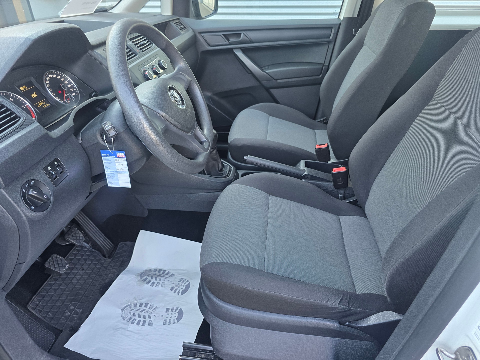 VW Caddy 2.0TDI BlueMotion Technology-image-6