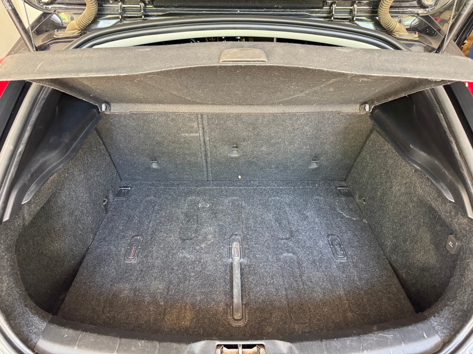 VOLVO V40 D3 Summum Geartronic-image-12