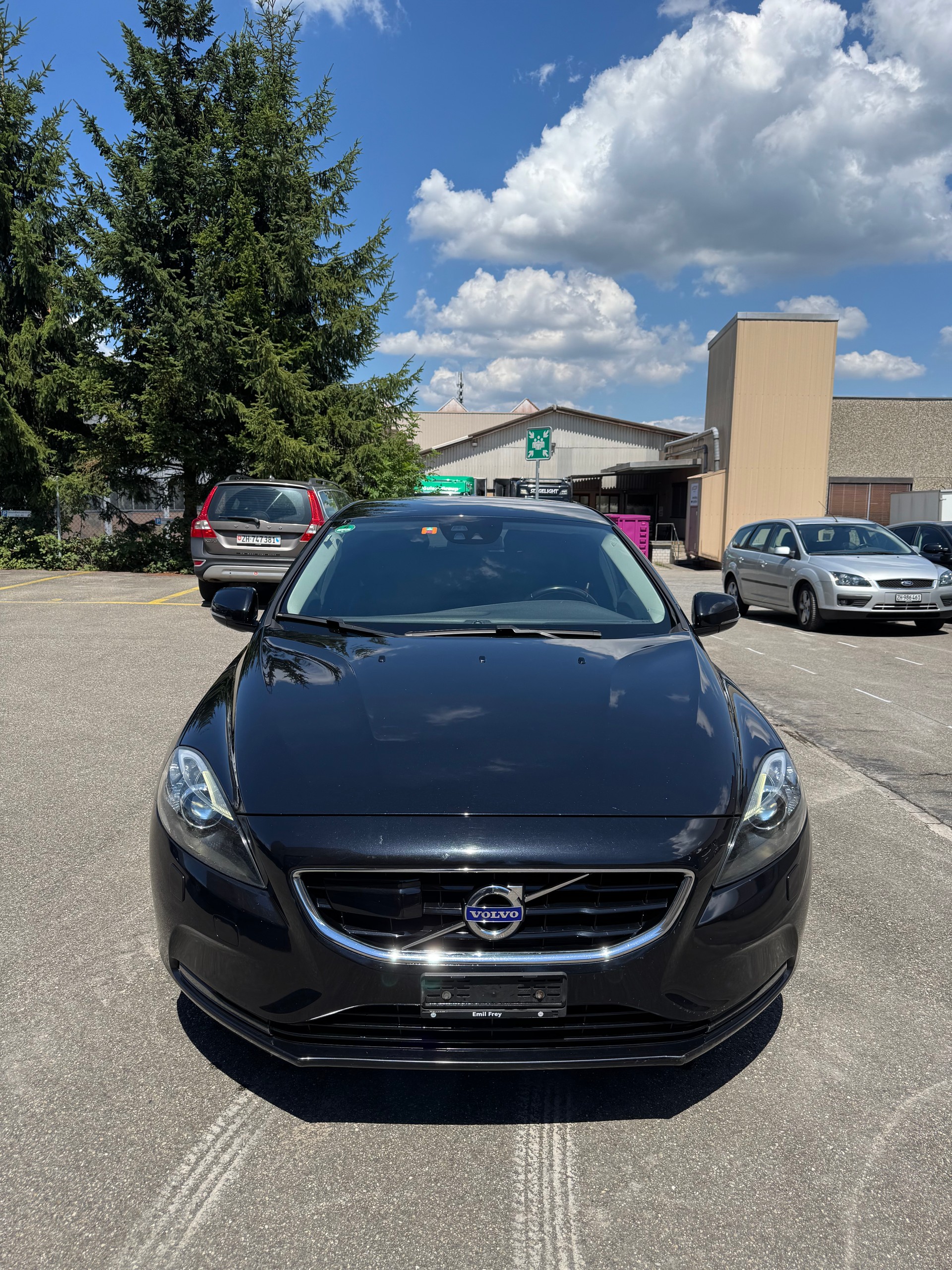 VOLVO V40 D3 Summum Geartronic-image-4