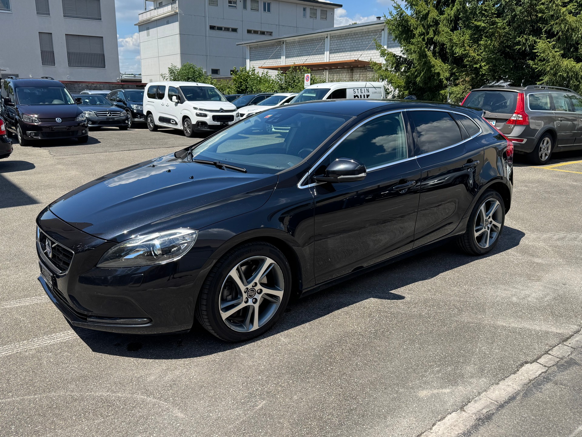 VOLVO V40 D3 Summum Geartronic-image-0