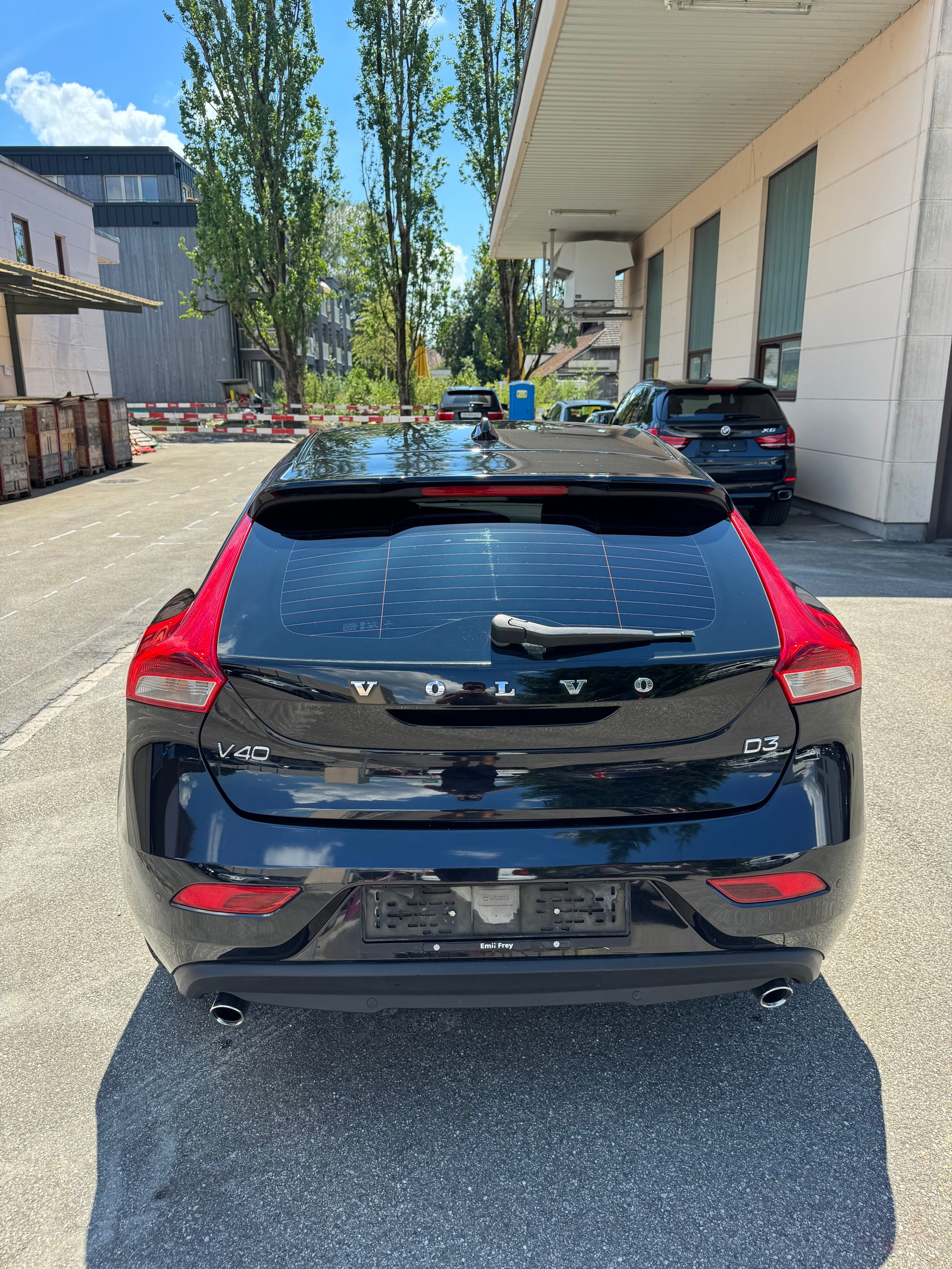 VOLVO V40 D3 Summum Geartronic-image-5