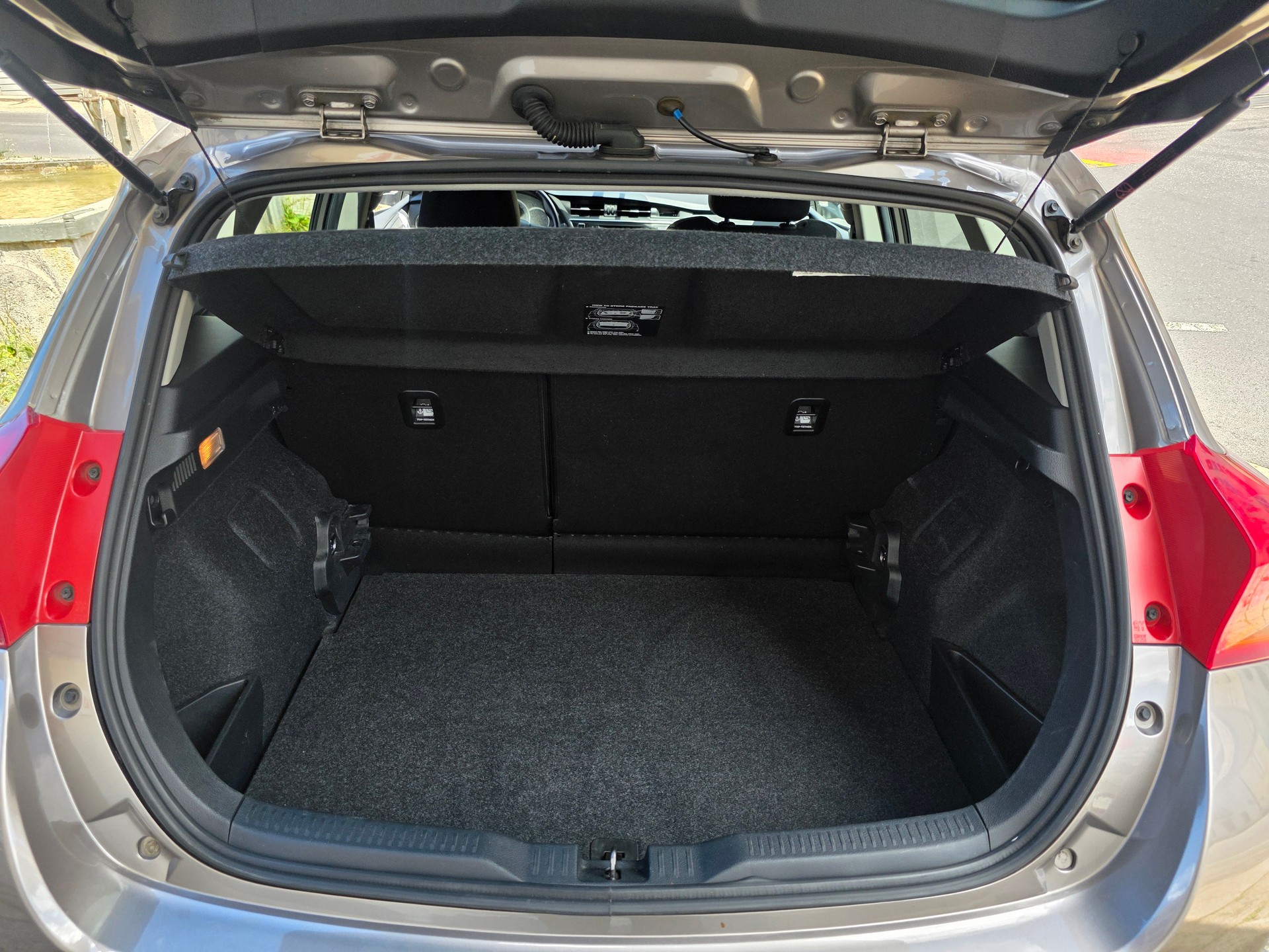 TOYOTA Auris 1.6 Trend-image-11