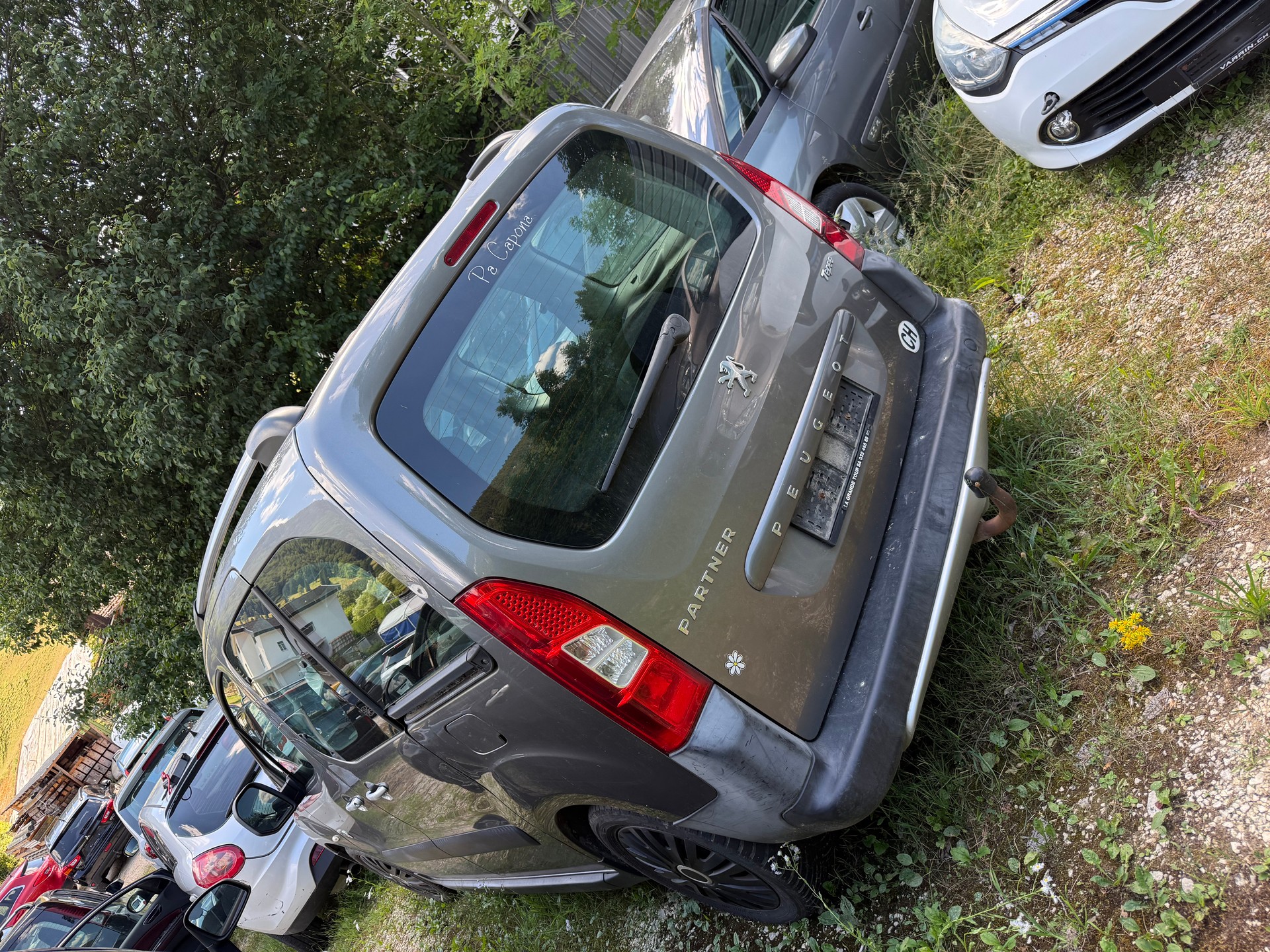 PEUGEOT Partner 1.6 HDI Trendy Clim (Pack)-image-2