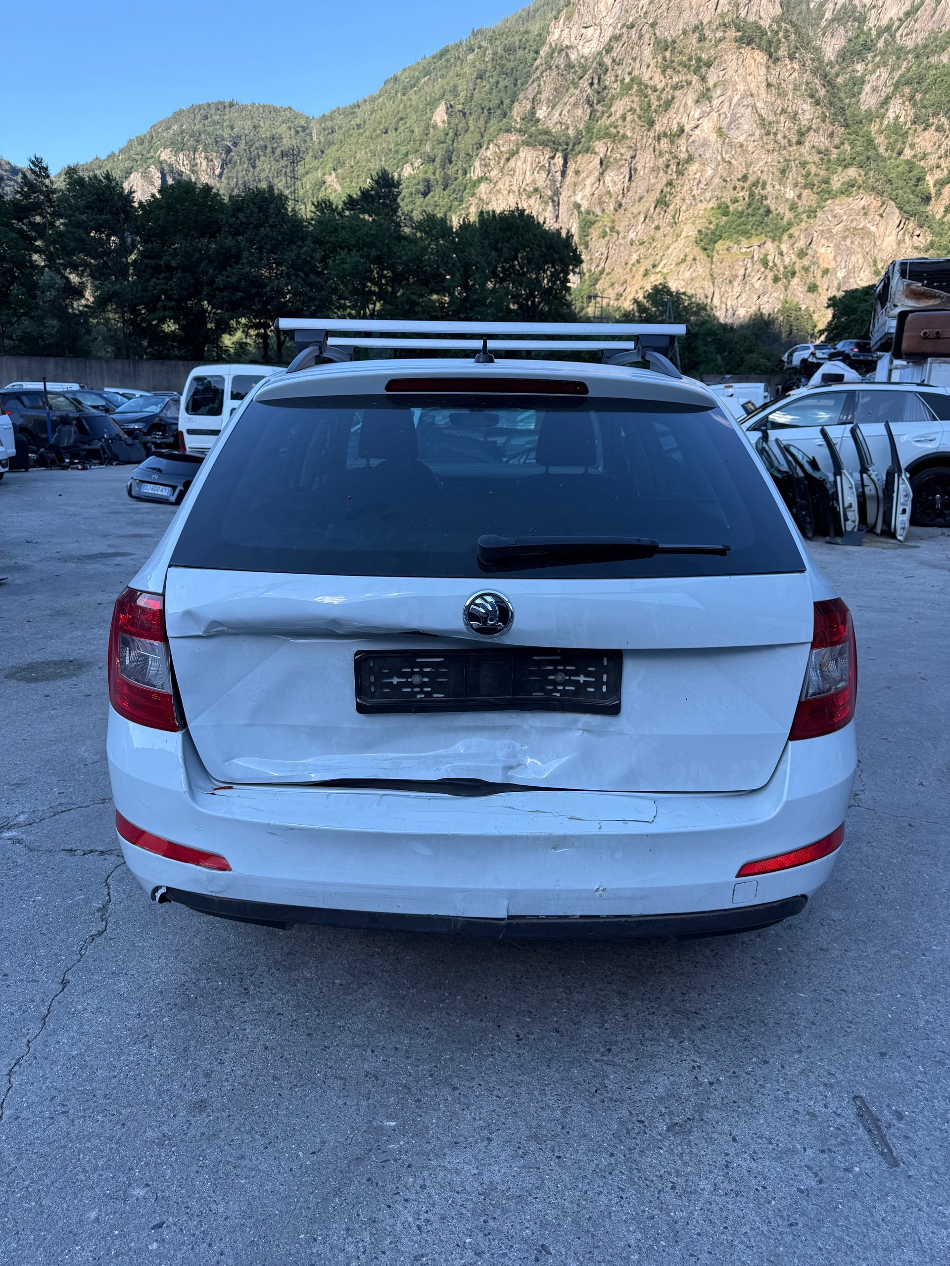 SKODA Octavia Combi 2.0 TDI Ambition 4x4-image-6