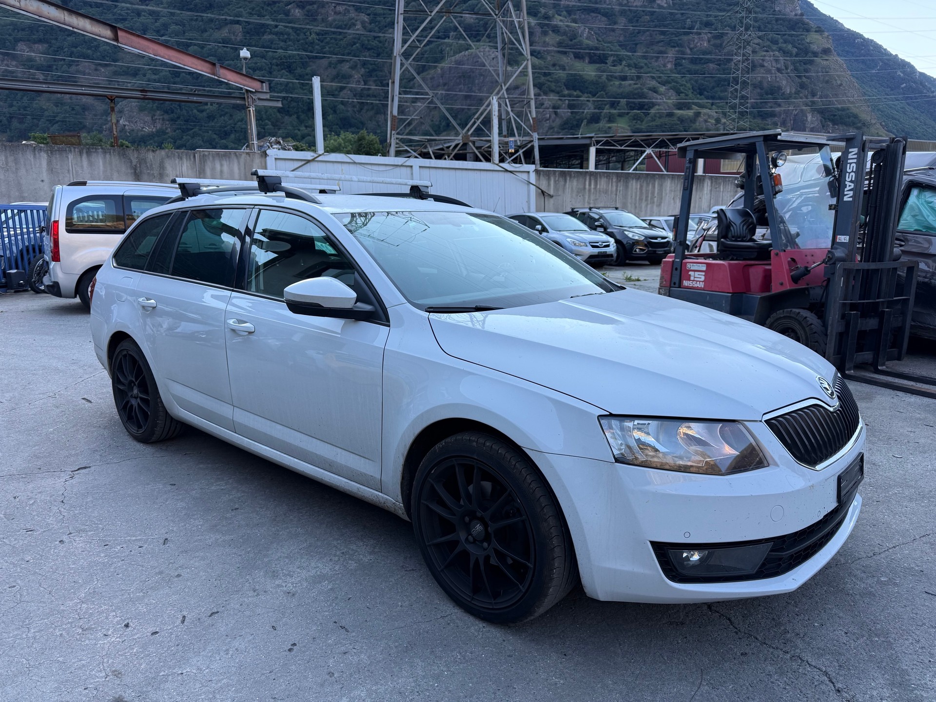 SKODA Octavia Combi 2.0 TDI Ambition 4x4-image-3
