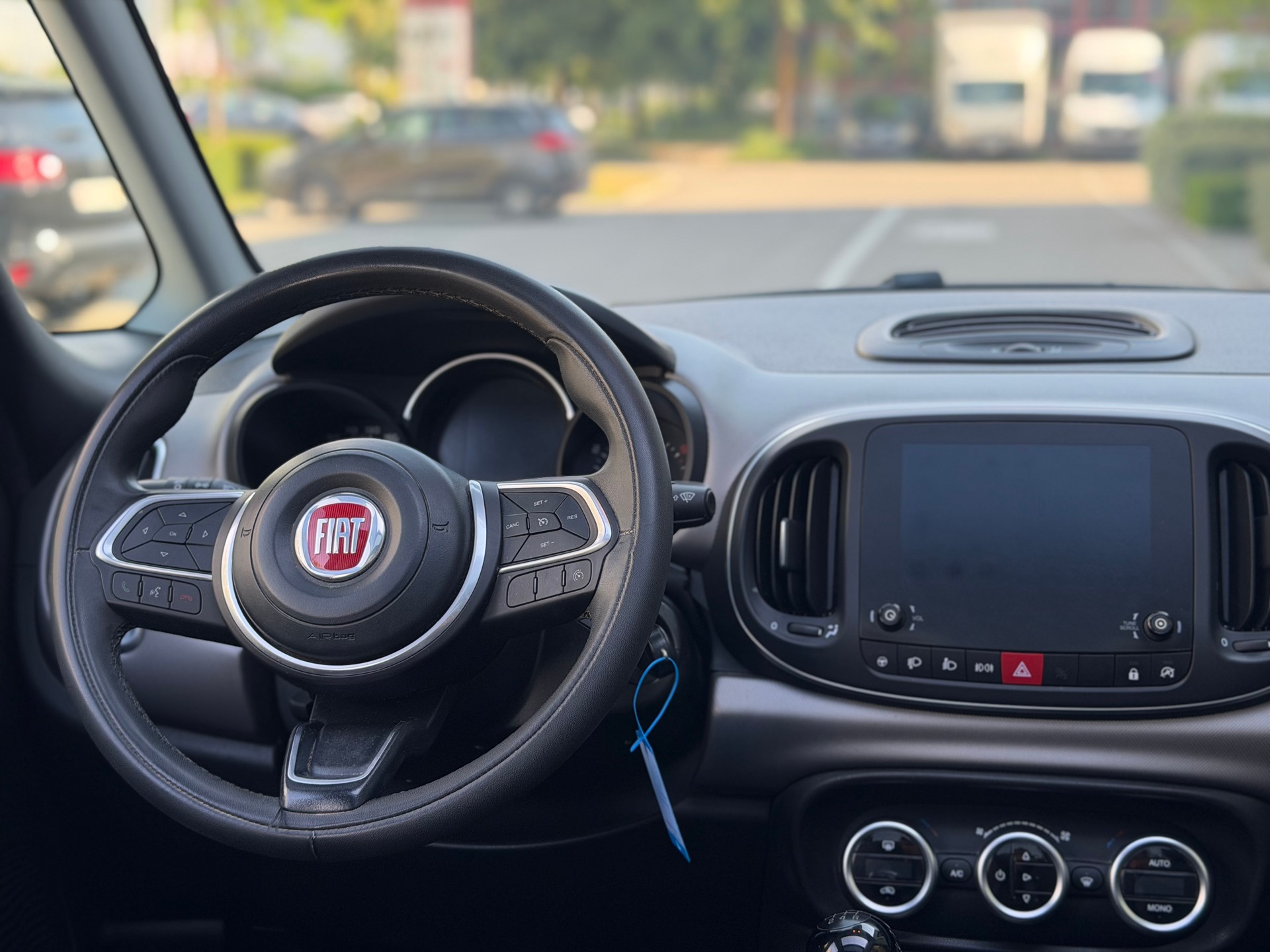 FIAT 500L Wagon 1.6JTD Lounge-image-10