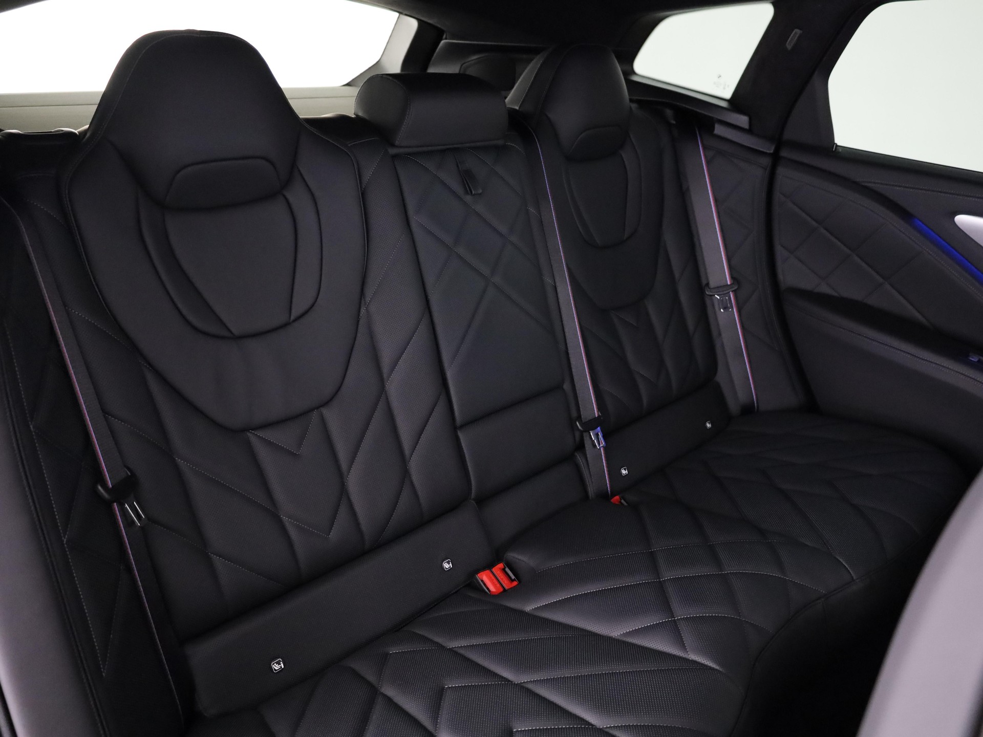 BMW XM Label Plug-in Hybrid-image-14