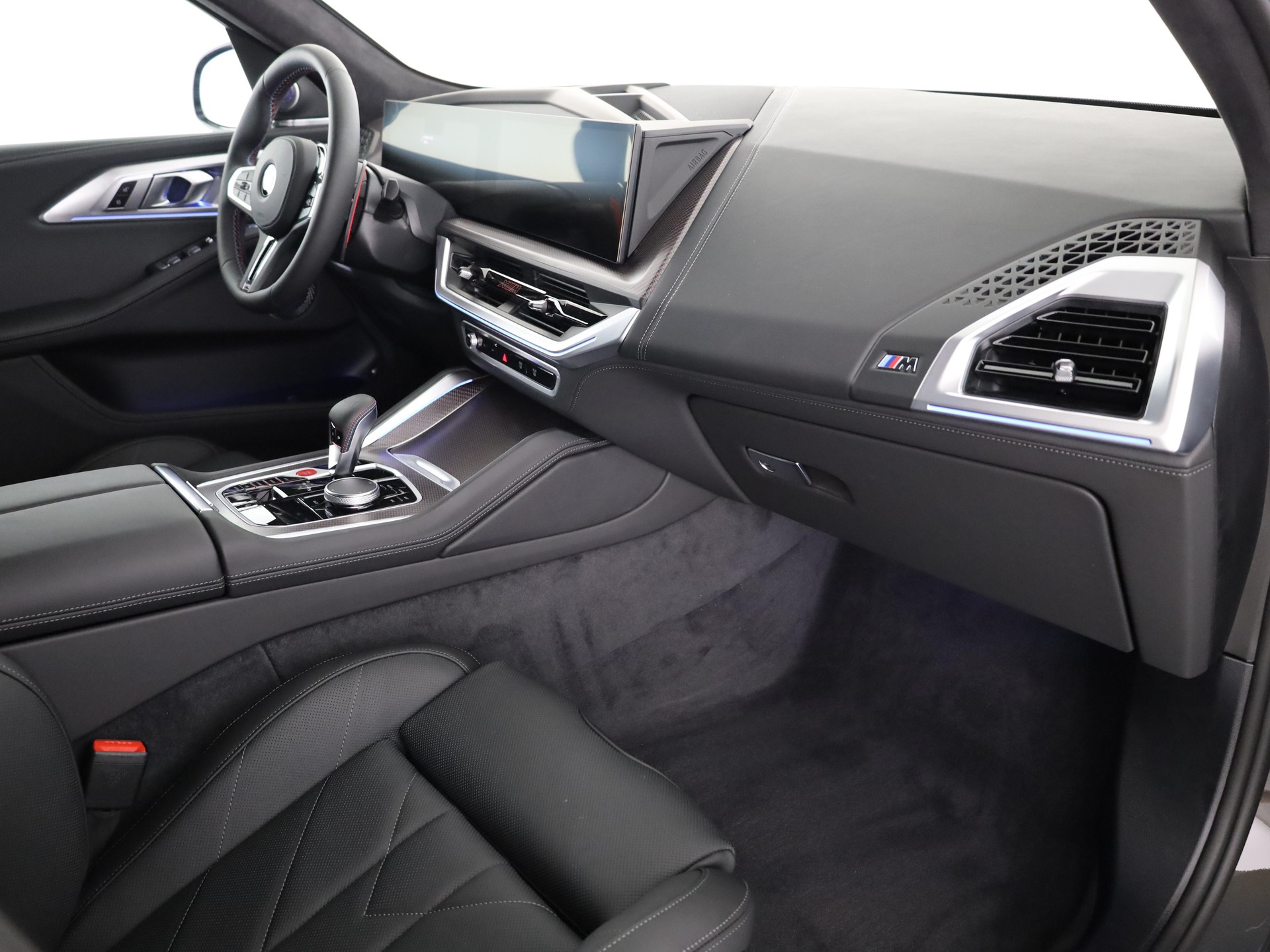 BMW XM Label Plug-in Hybrid-image-12