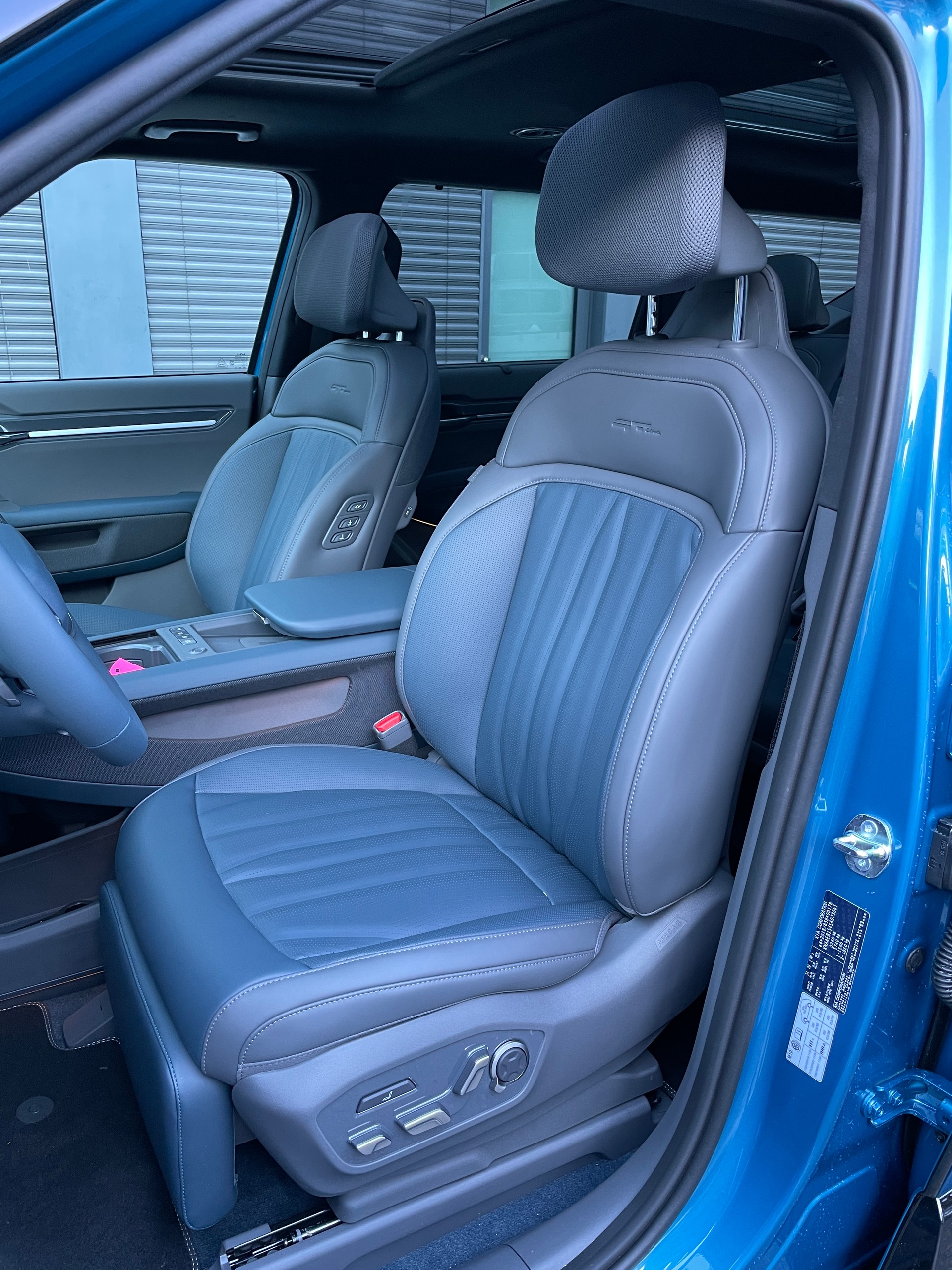 KIA EV9 99,8 kWh GT-Line 4x4 mit Panoramadach, 7-Sitzer, Digitale Spiegel-image-14