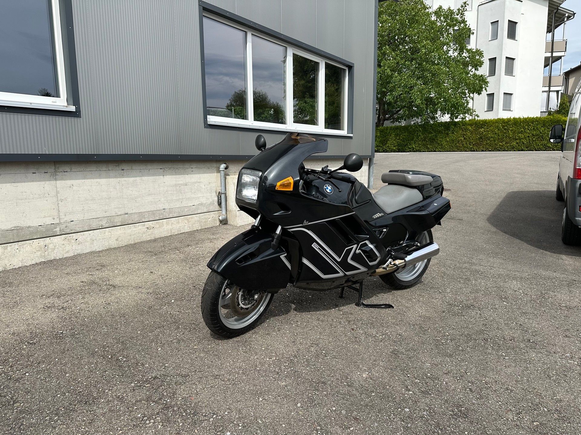 BMW K 1-image-3