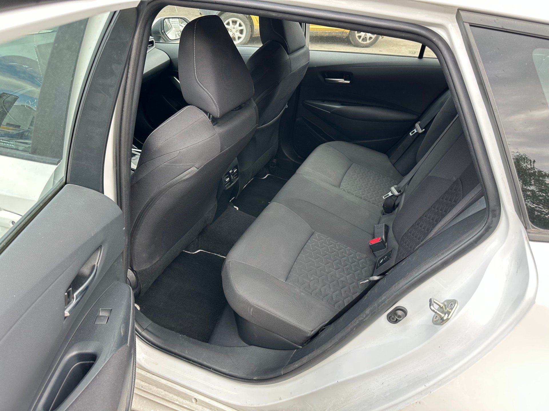 TOYOTA Corolla Touring Sports 1.8 HSD Trend e-CVT-image-7