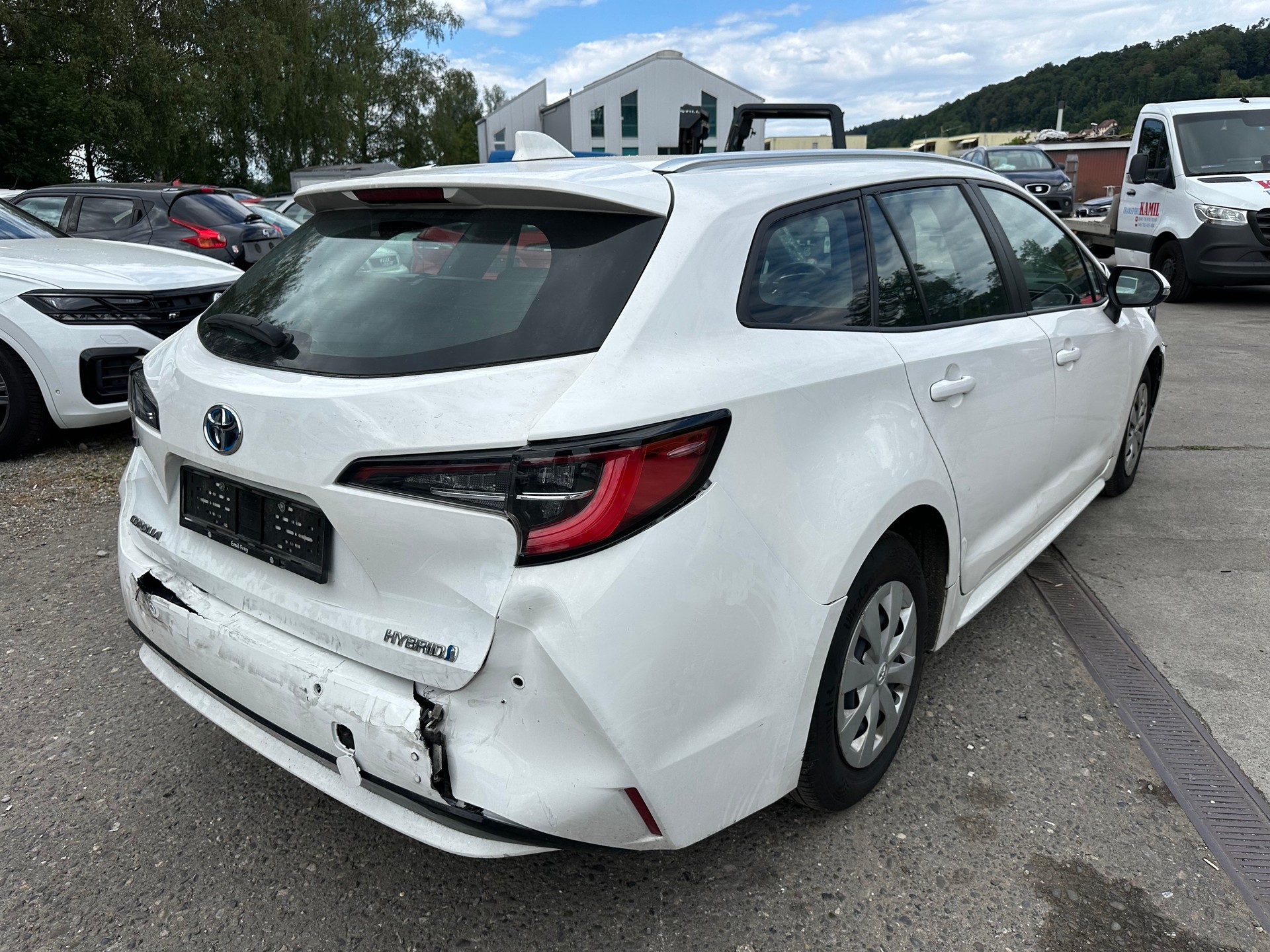 TOYOTA Corolla Touring Sports 1.8 HSD Trend e-CVT-image-15