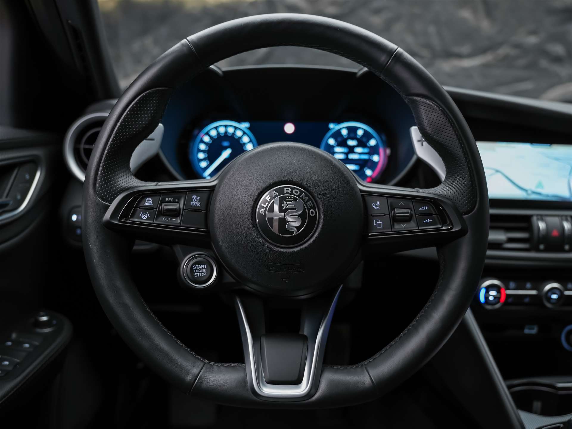 ALFA ROMEO Giulia 2.0 Veloce Q4 AT8 *Facelift*Abstandsregler*El. Sitze mit Memory*Sitzheizung*-image-25
