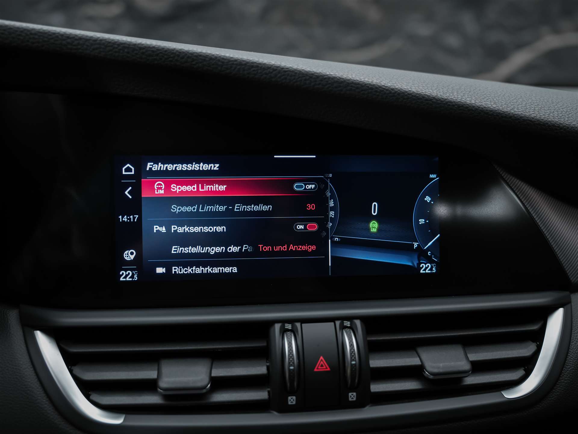 ALFA ROMEO Giulia 2.0 Veloce Q4 AT8 *Facelift*Abstandsregler*El. Sitze mit Memory*Sitzheizung*-image-38