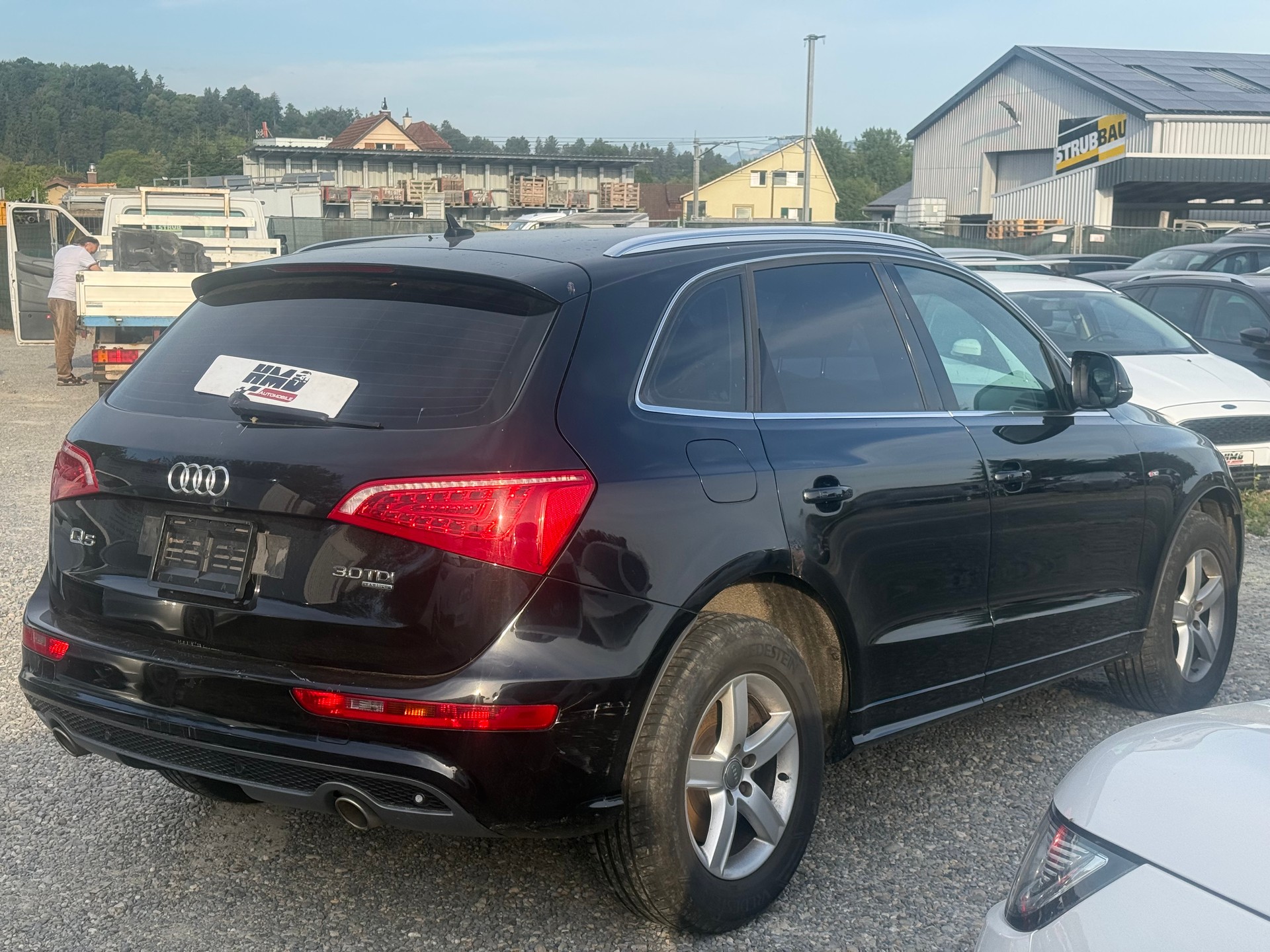 AUDI Q5 3.0 TDI quattro S-tronic S-Line-image-4