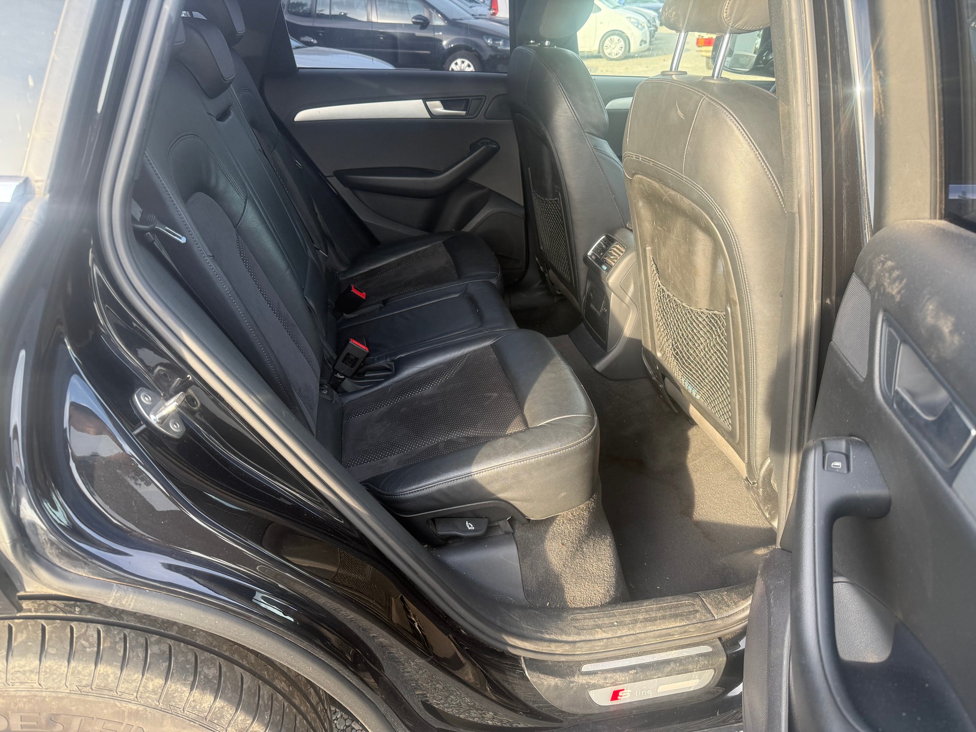 AUDI Q5 3.0 TDI quattro S-tronic S-Line-image-9
