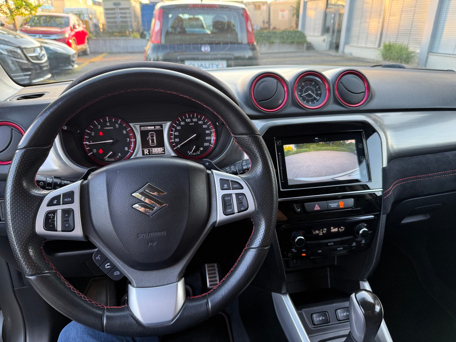 SUZUKI Vitara 1.4 Boosterjet Sergio Cellano Top Automatic-image-6