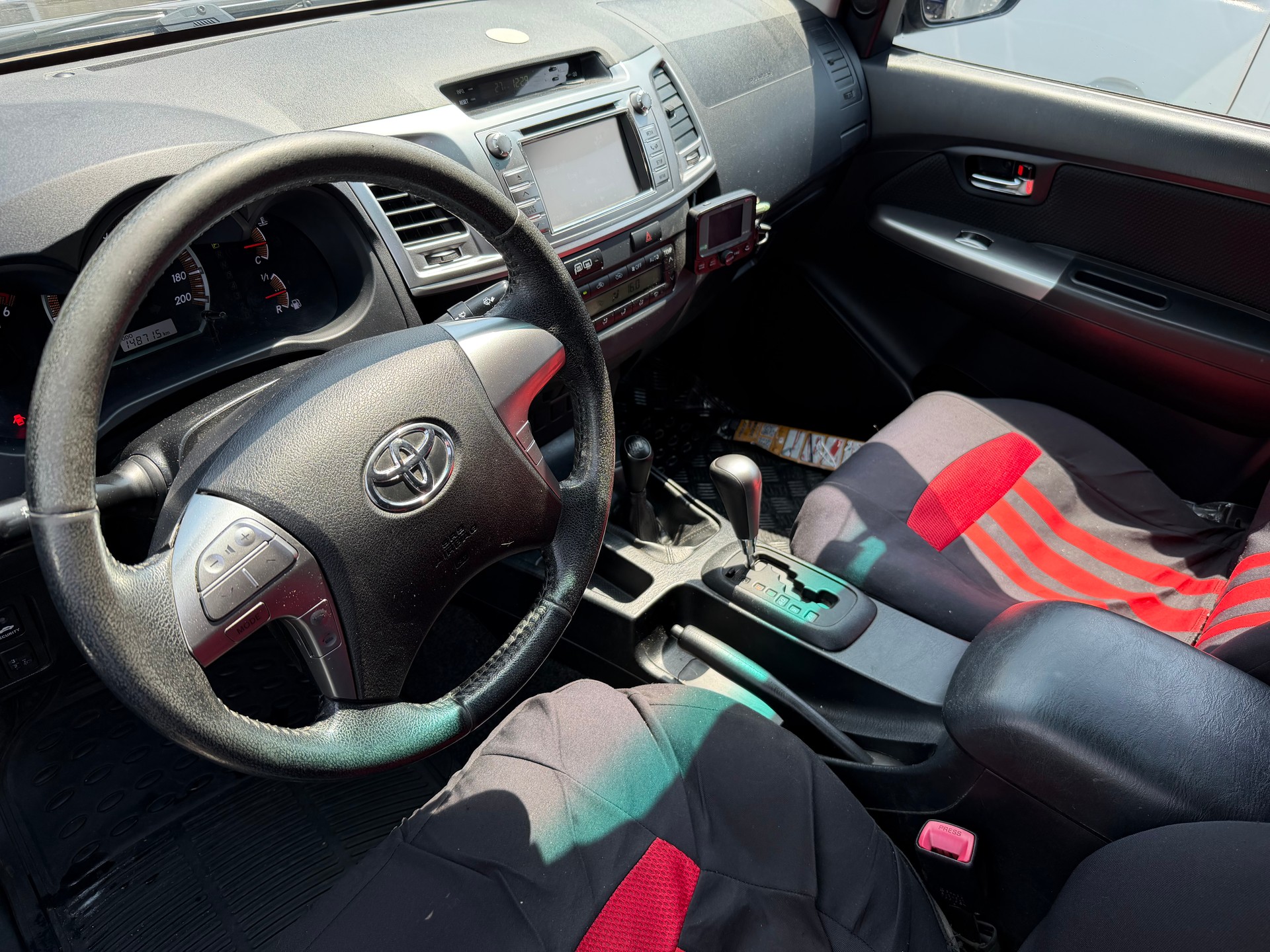 TOYOTA Hilux 3.0 4WD Double Cab Sol Premium A-image-12