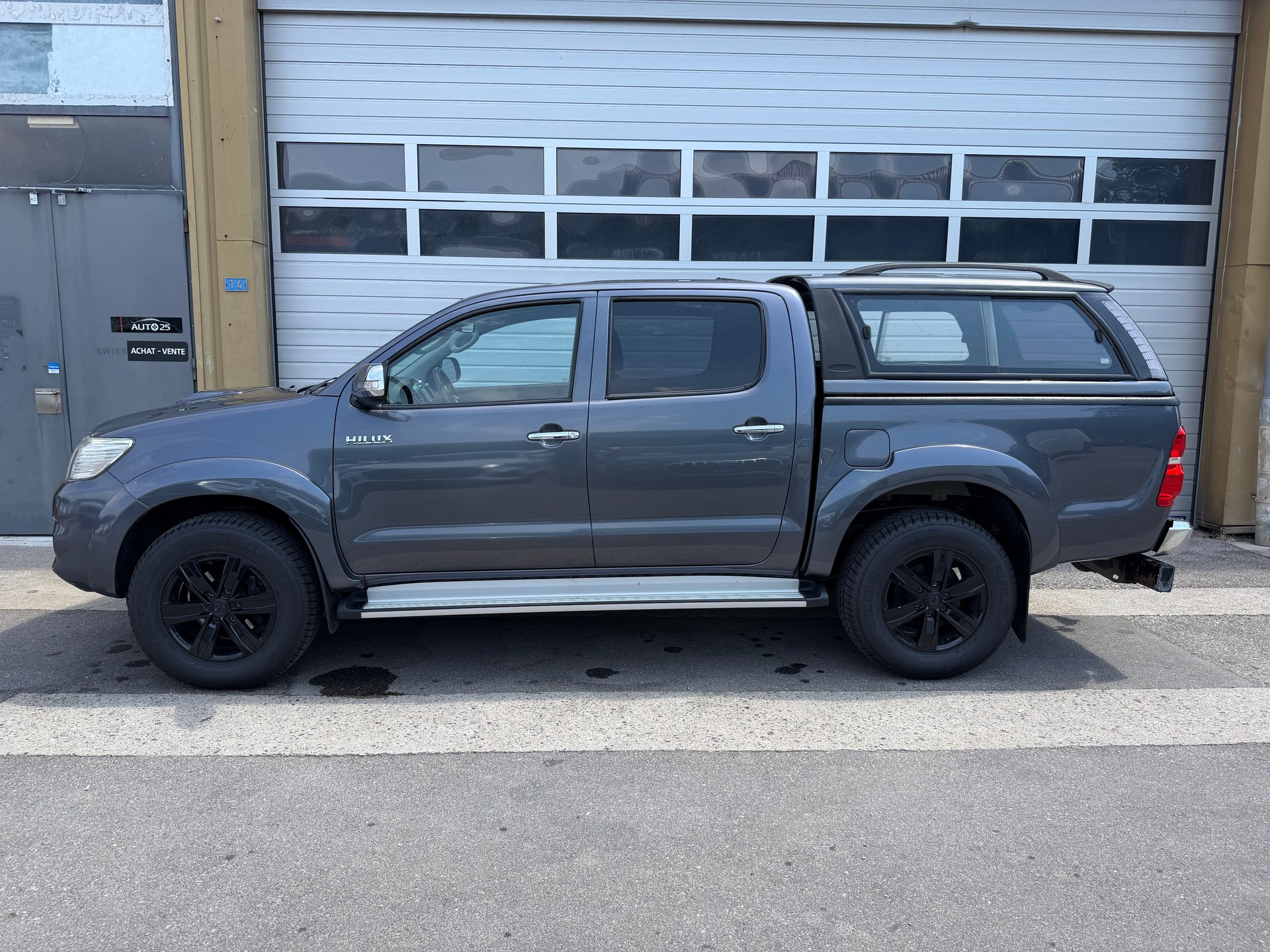 TOYOTA Hilux 3.0 4WD Double Cab Sol Premium A-image-6