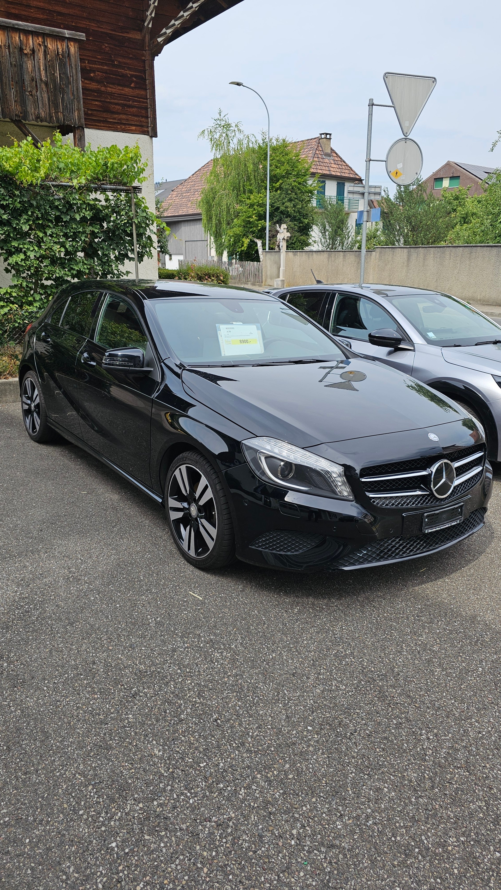 MERCEDES-BENZ A 180 BlueEfficiency Edition-image-1