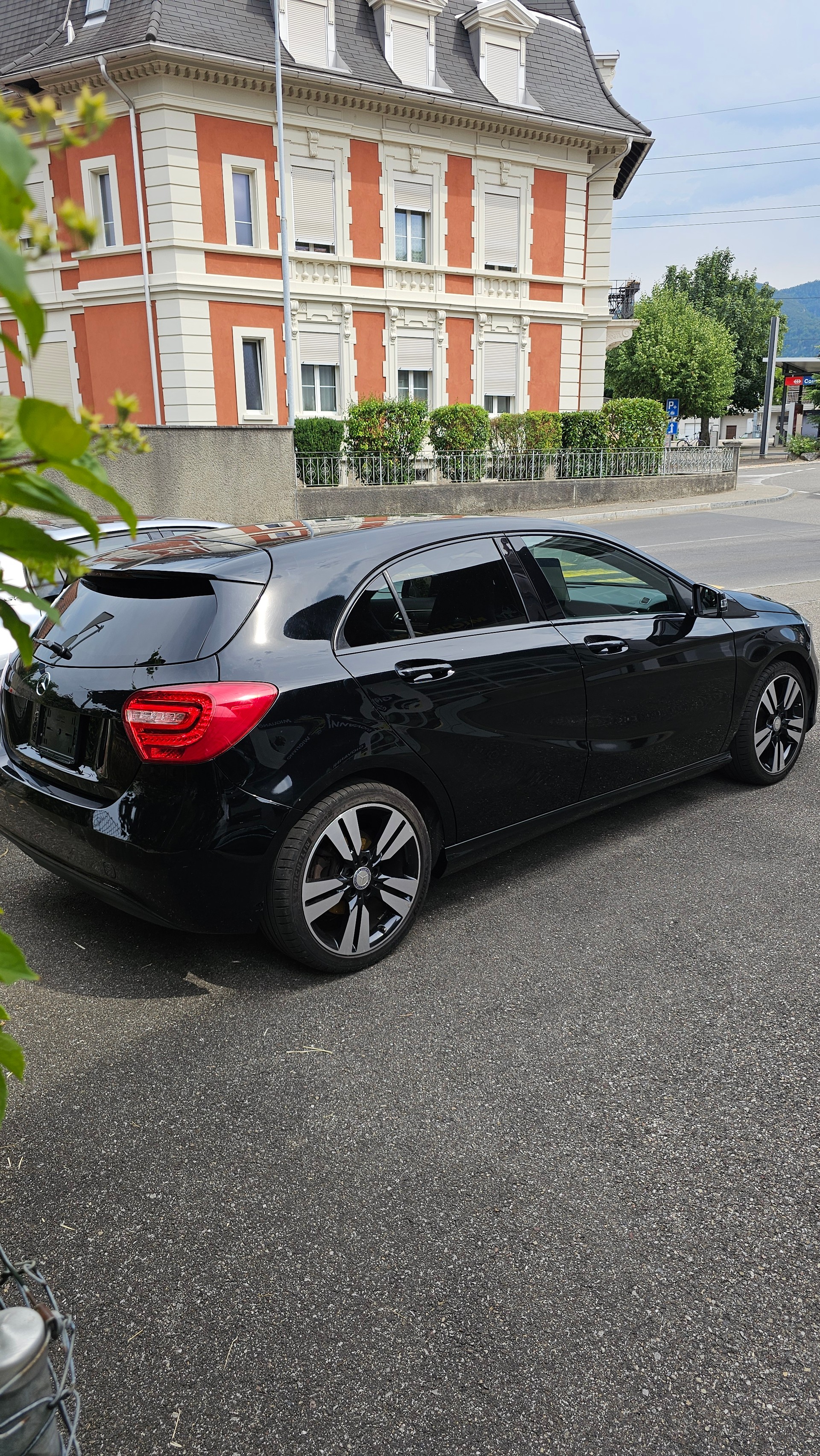 MERCEDES-BENZ A 180 BlueEfficiency Edition-image-2
