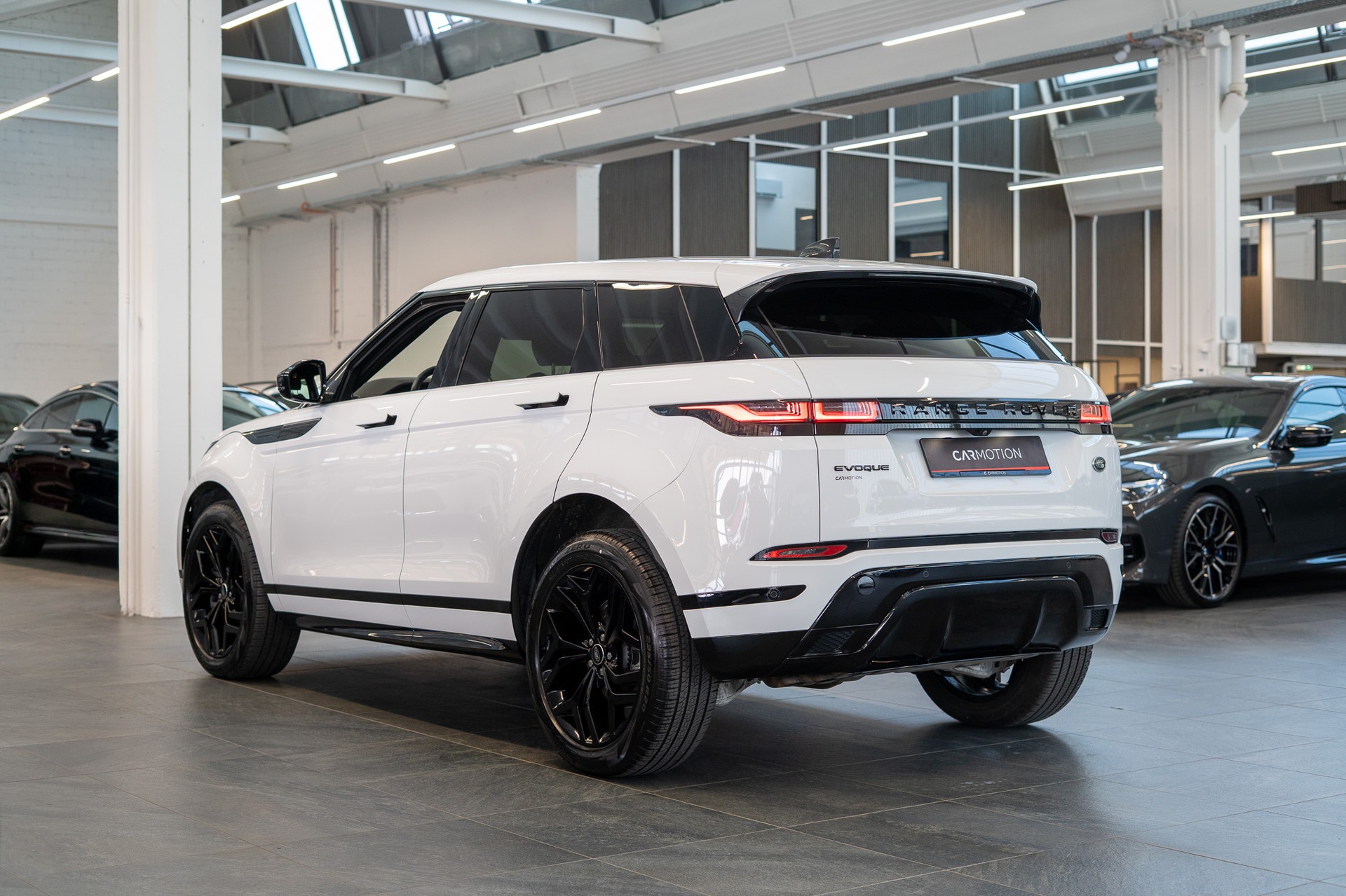 LAND ROVER Range Rover Evoque 2.0 D 165 R-Dynamic SE / Meridian Sound / Rückfahrkamera-image-3
