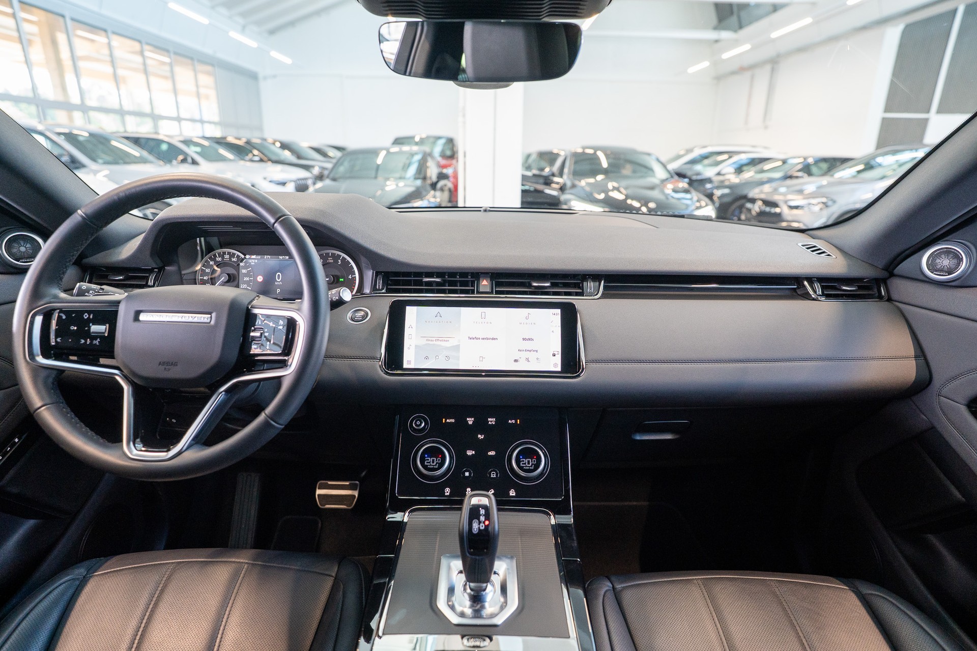 LAND ROVER Range Rover Evoque 2.0 D 165 R-Dynamic SE / Meridian Sound / Rückfahrkamera-image-14